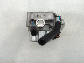 2015-2019 Hyundai Sonata Throttle Body P/N:35100-2G600 Fits Fits 2015 2016 2017 2018 2019 2020 2021 OEM Used Auto Parts