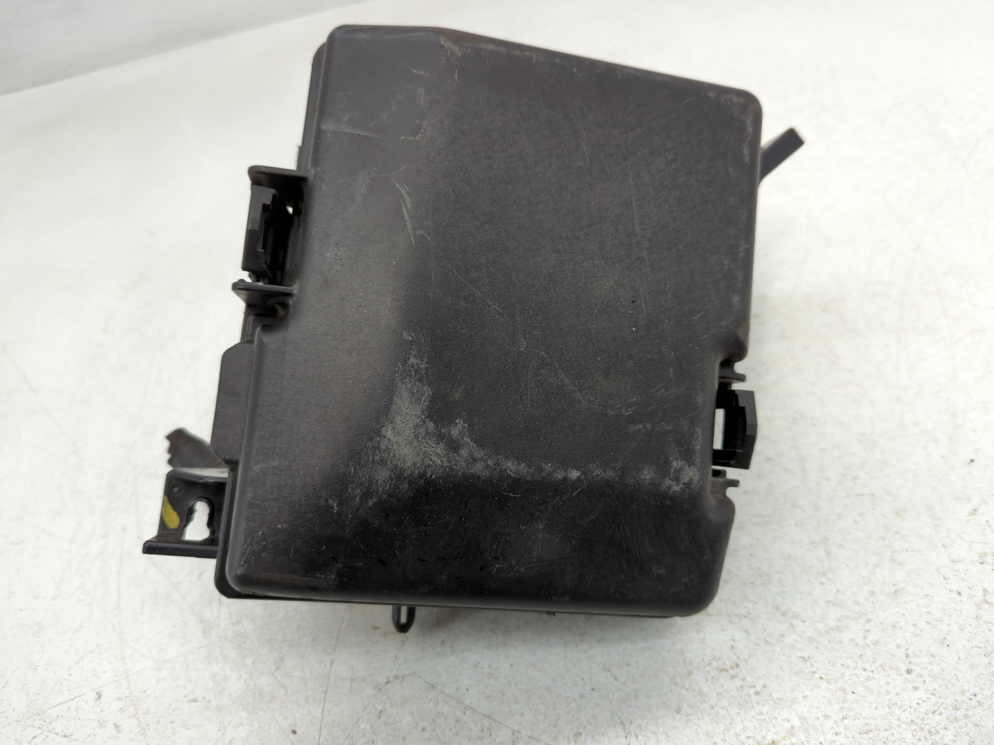 2018-2019 Hyundai Sonata Fusebox Fuse Box Panel Relay Module P/N:VS912A0C2070LA Fits Fits 2018 2019 OEM Used Auto Parts - Oe