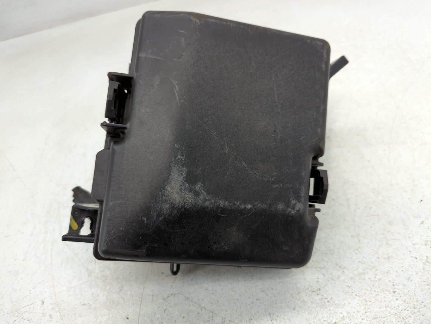 2018-2019 Hyundai Sonata Fusebox Fuse Box Panel Relay Module P/N:VS912A0C2070LA Fits Fits 2018 2019 OEM Used Auto Parts - Oe