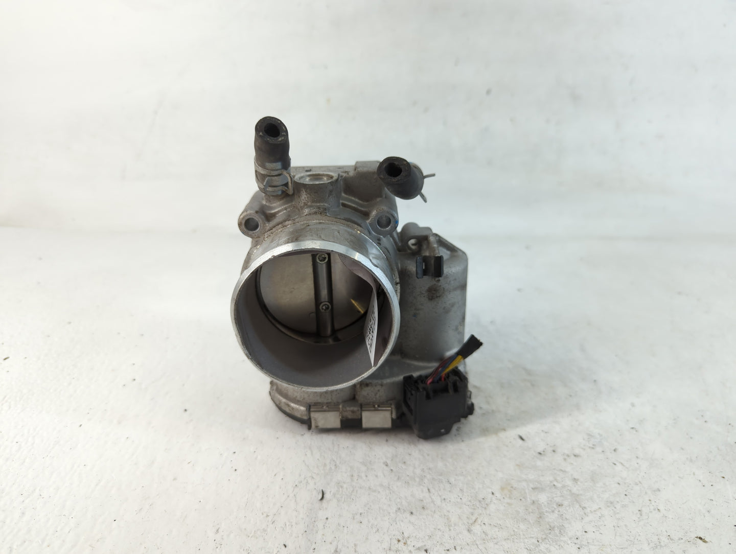 2015-2019 Hyundai Sonata Throttle Body P/N:35100-2G600 Fits Fits 2015 2016 2017 2018 2019 2020 2021 OEM Used Auto Parts - Oe