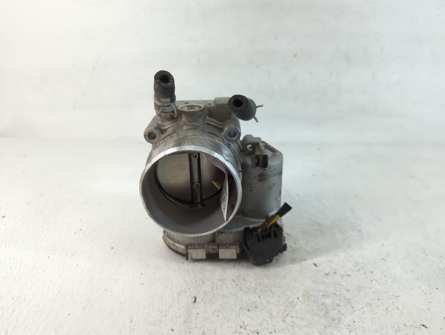 2015-2019 Hyundai Sonata Throttle Body P/N:35100-2G600 Fits Fits 2015 2016 2017 2018 2019 2020 2021 OEM Used Auto Parts - Oe