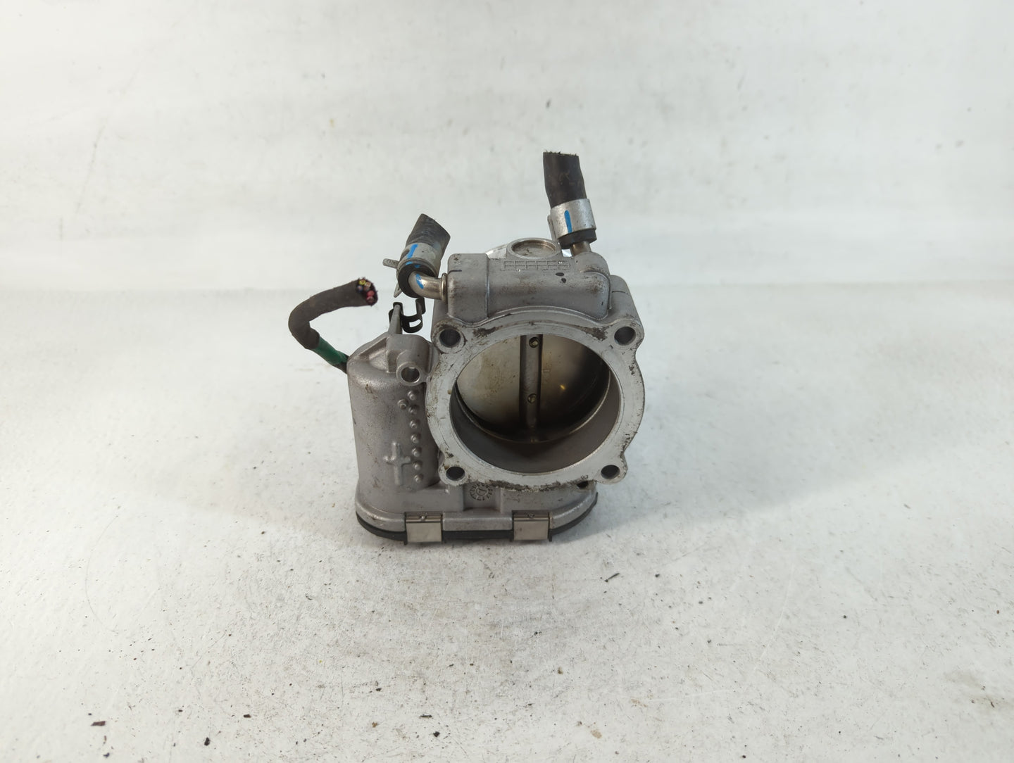 2015-2019 Hyundai Sonata Throttle Body P/N:35100-2G600 Fits Fits 2015 2016 2017 2018 2019 2020 2021 OEM Used Auto Parts - Oe