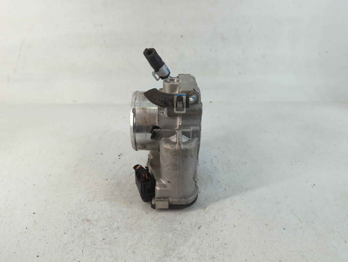 2015-2019 Hyundai Sonata Throttle Body P/N:31500-2G600 Fits Fits 2015 2016 2017 2018 2019 2020 2021 OEM Used Auto Parts - Oe