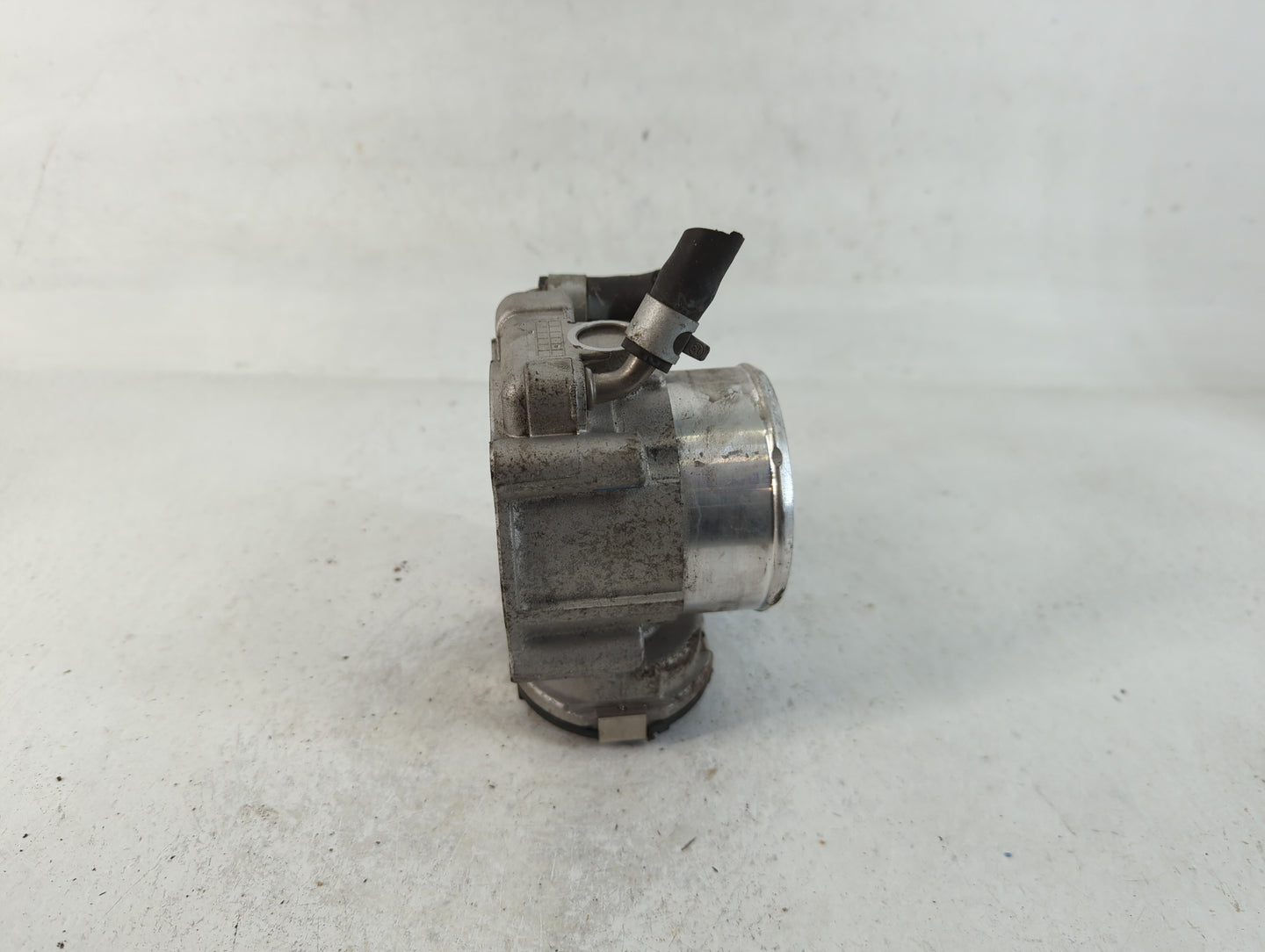 2015-2019 Hyundai Sonata Throttle Body P/N:31500-2G600 Fits Fits 2015 2016 2017 2018 2019 2020 2021 OEM Used Auto Parts - Oe