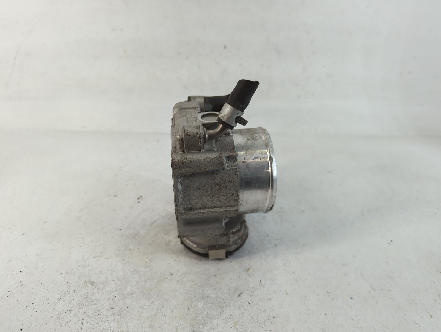 2015-2019 Hyundai Sonata Throttle Body P/N:31500-2G600 Fits Fits 2015 2016 2017 2018 2019 2020 2021 OEM Used Auto Parts - Oe