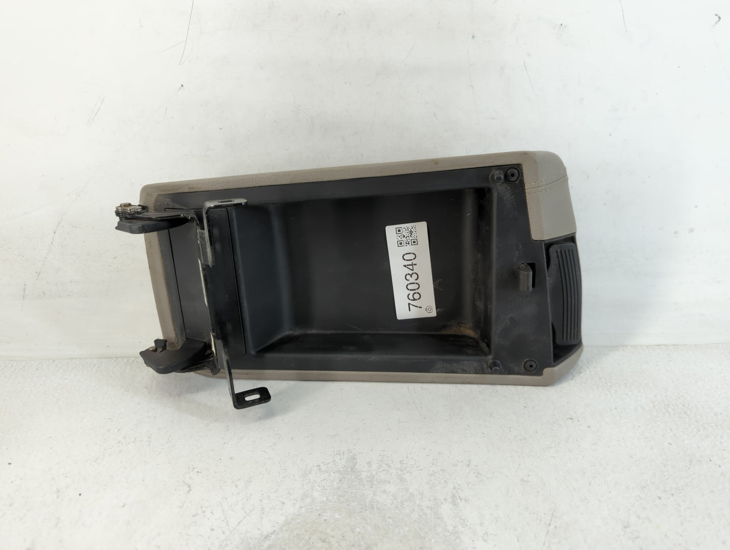 2018 Hyundai Sonata Center Console Armrest Cover Lid Fits OEM Used Auto Parts - Oemusedautoparts1.com