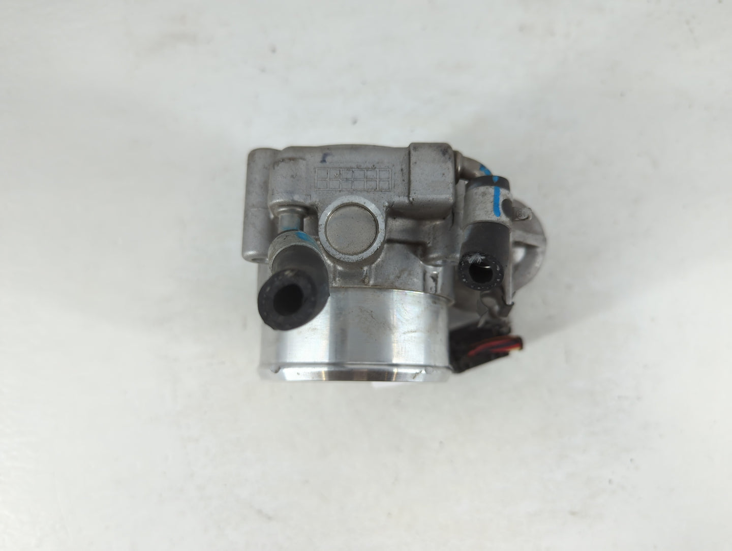 2015-2019 Hyundai Sonata Throttle Body P/N:35100-2G600 Fits Fits 2015 2016 2017 2018 2019 2020 2021 OEM Used Auto Parts - Oe
