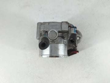 2015-2019 Hyundai Sonata Throttle Body P/N:35100-2G600 Fits Fits 2015 2016 2017 2018 2019 2020 2021 OEM Used Auto Parts