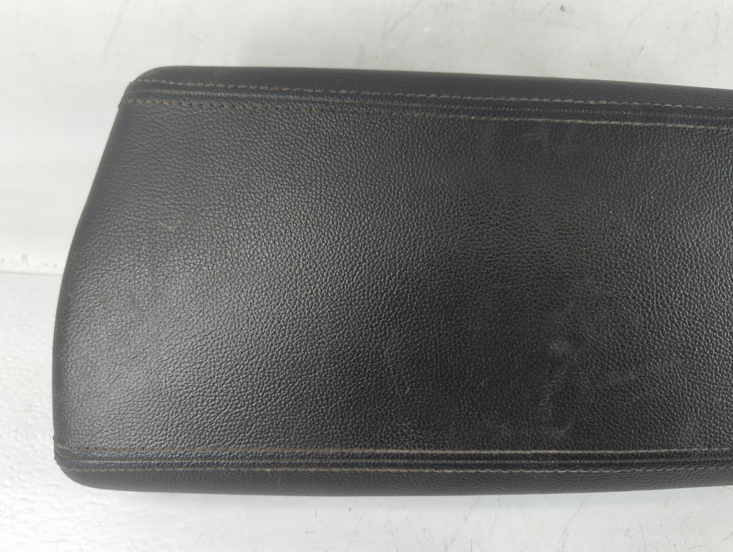 2018 Hyundai Sonata Center Console Armrest Cover Lid Fits OEM Used Auto Parts - Oemusedautoparts1.com