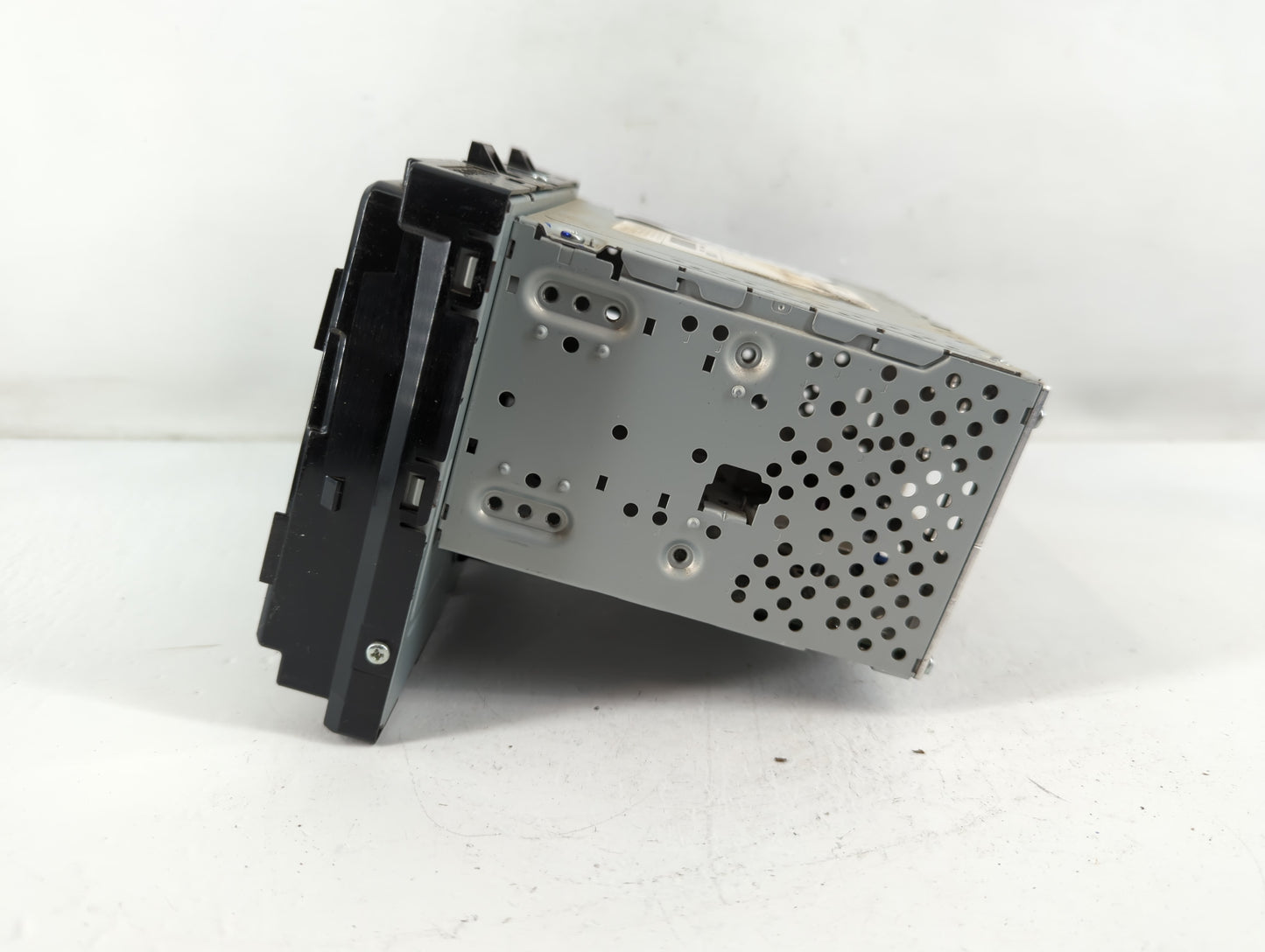 2018-2019 Hyundai Sonata Radio AM FM Cd Player Receiver Replacement P/N:96160C2UA04X Fits Fits 2018 2019 OEM Used Auto Parts