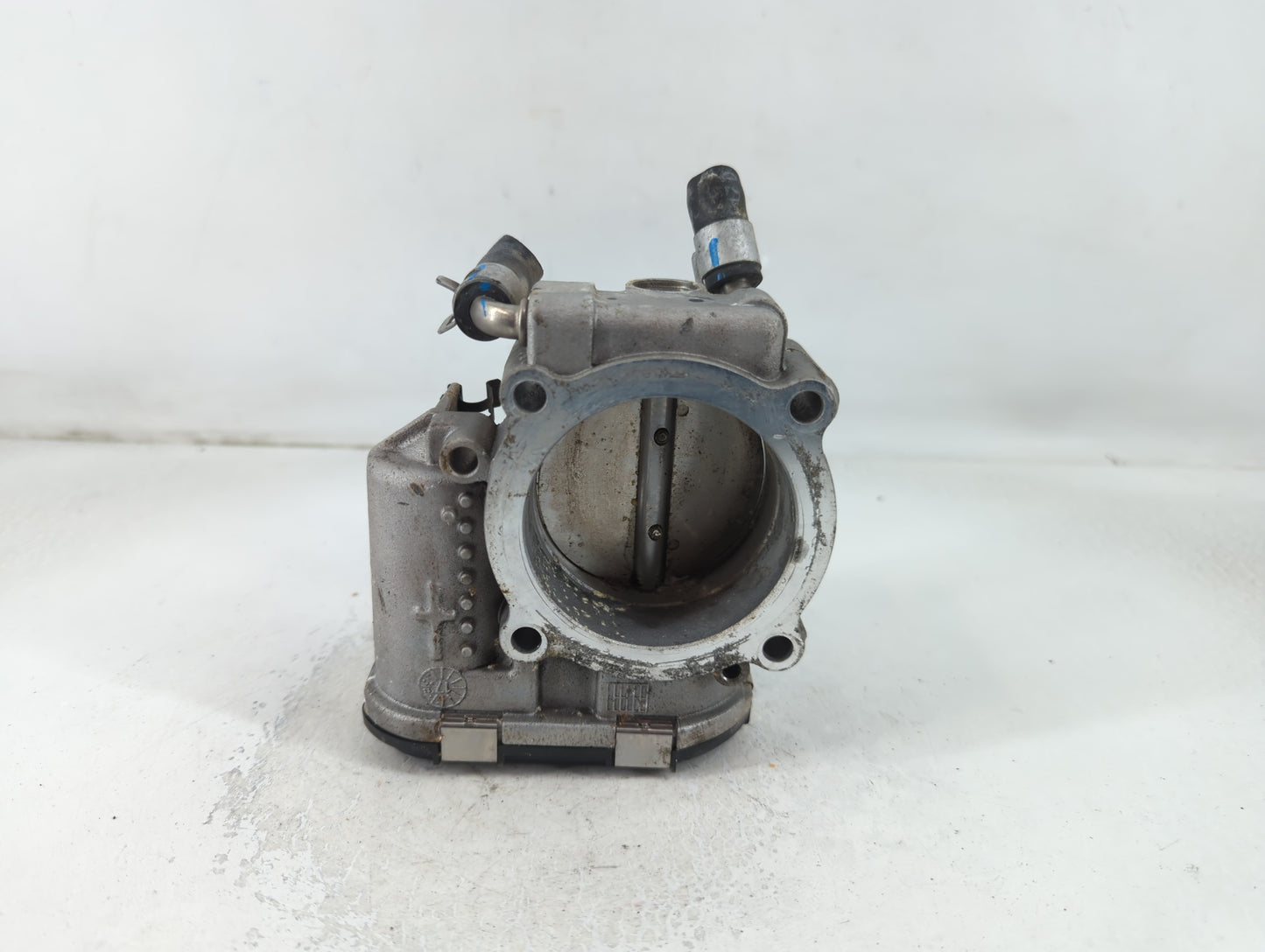 2015-2019 Hyundai Sonata Throttle Body P/N:35100-2G600 Fits Fits 2015 2016 2017 2018 2019 2020 2021 OEM Used Auto Parts - Oe