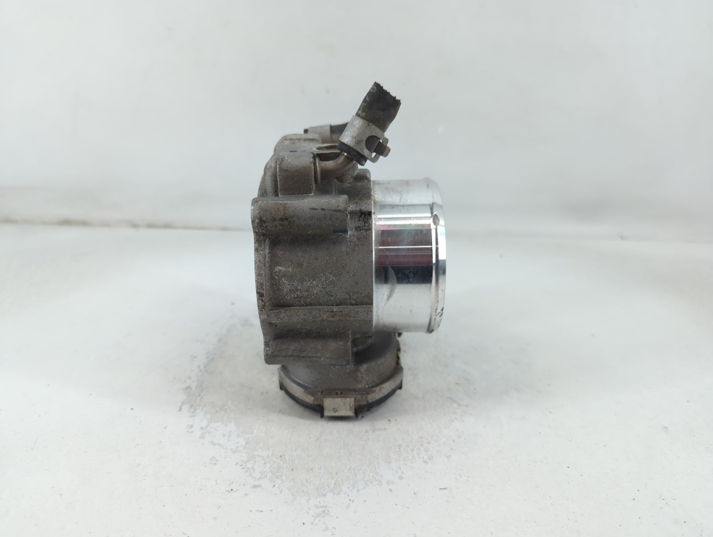 2015-2019 Hyundai Sonata Throttle Body P/N:35100-2G600 Fits Fits 2015 2016 2017 2018 2019 2020 2021 OEM Used Auto Parts - Oe