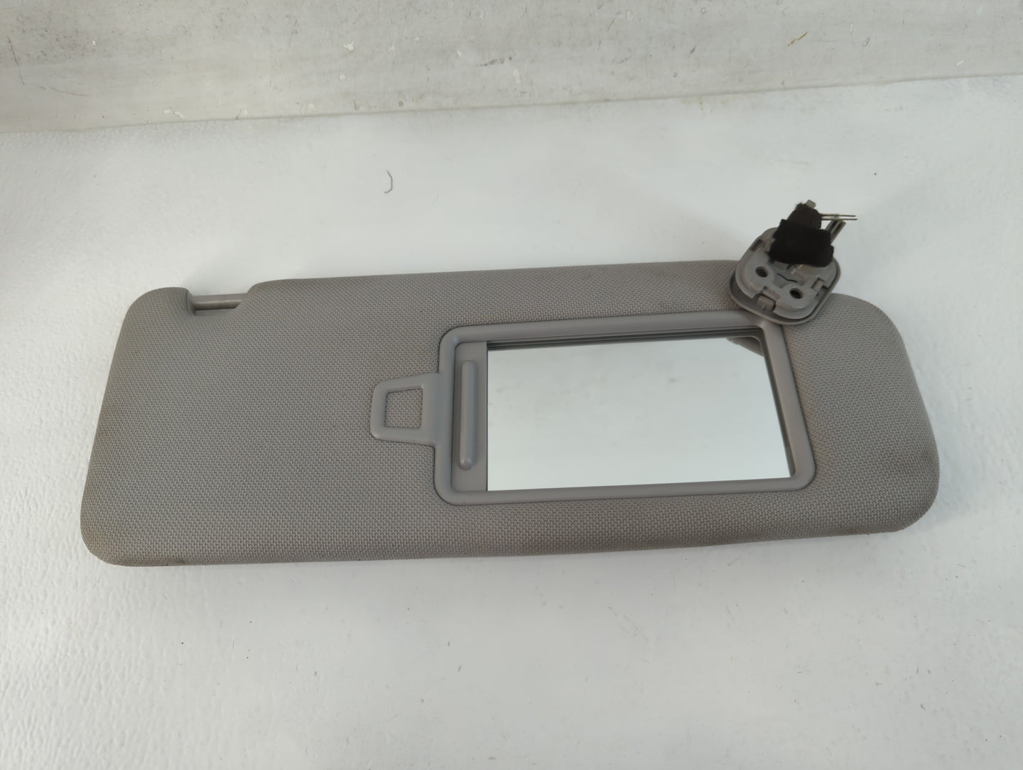 2015-2019 Hyundai Sonata Sun Visor Shade Replacement Passenger Right Mirror Fits Fits 2015 2016 2017 2018 2019 OEM Used Auto
