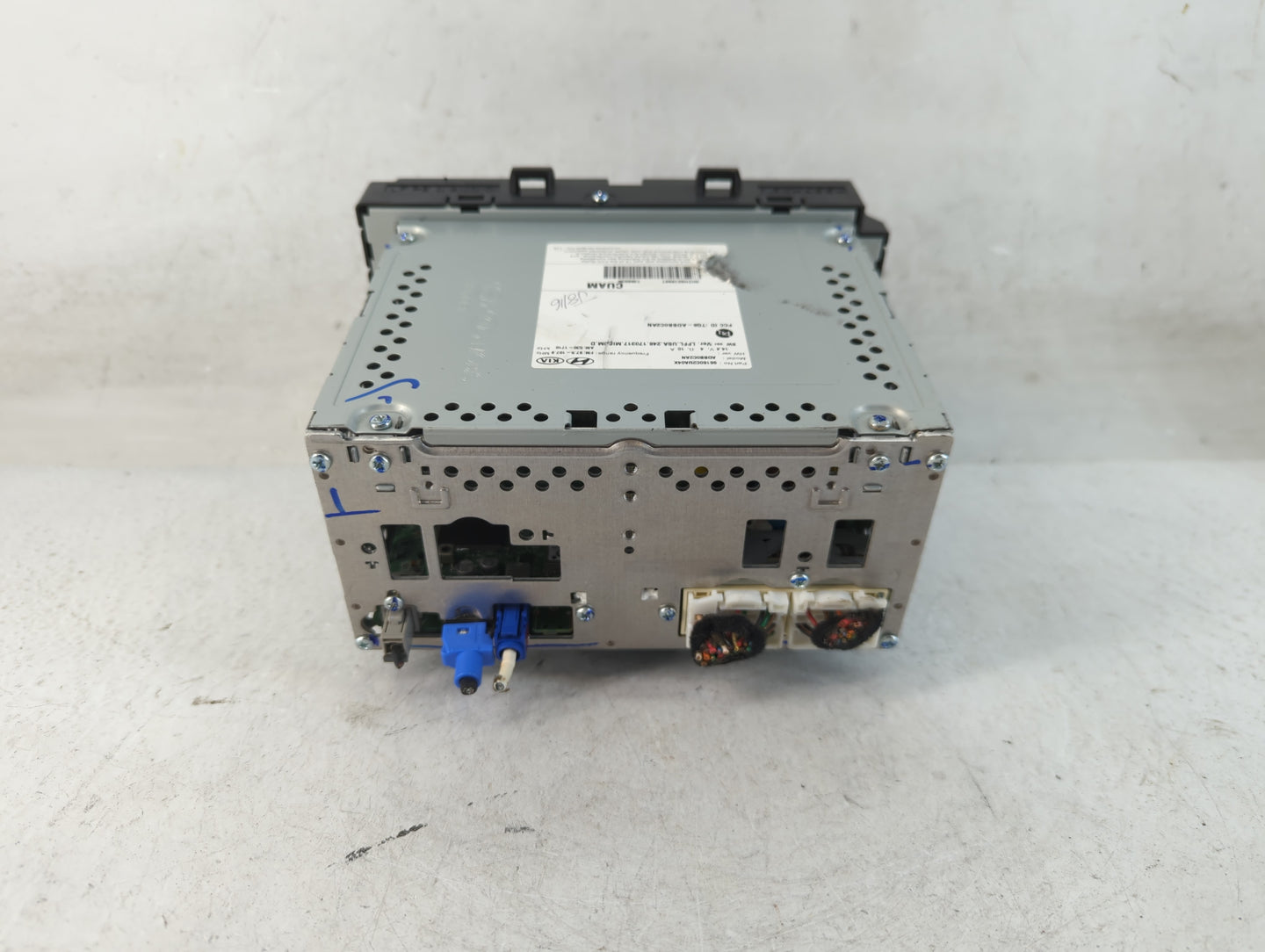 2018-2019 Hyundai Sonata Radio AM FM Cd Player Receiver Replacement P/N:96160C2UA04X Fits Fits 2018 2019 OEM Used Auto Parts