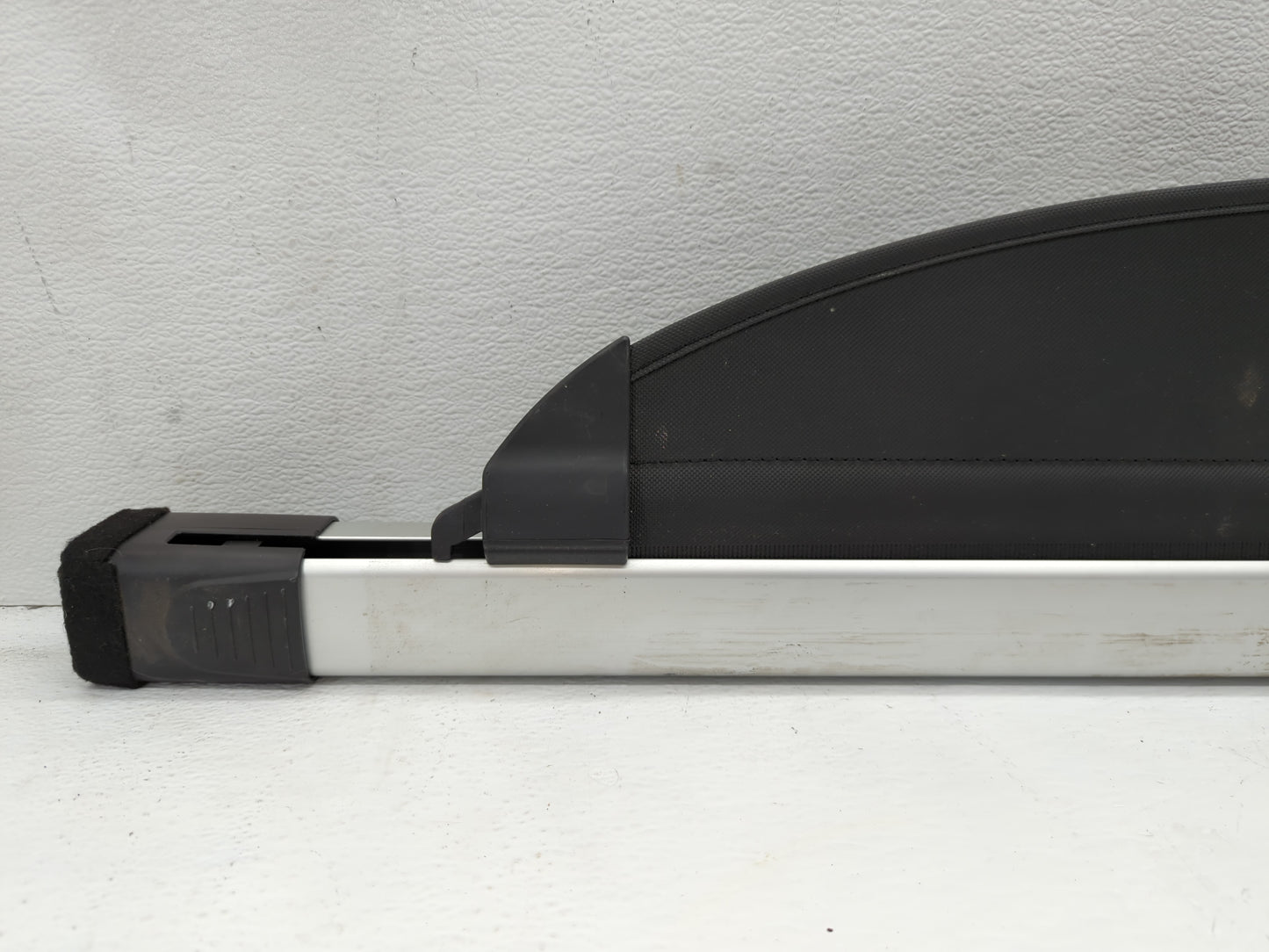 2018 Hyundai Tucson Rear Cargo Cover Storage Retractable Shade - Oemusedautoparts1.com