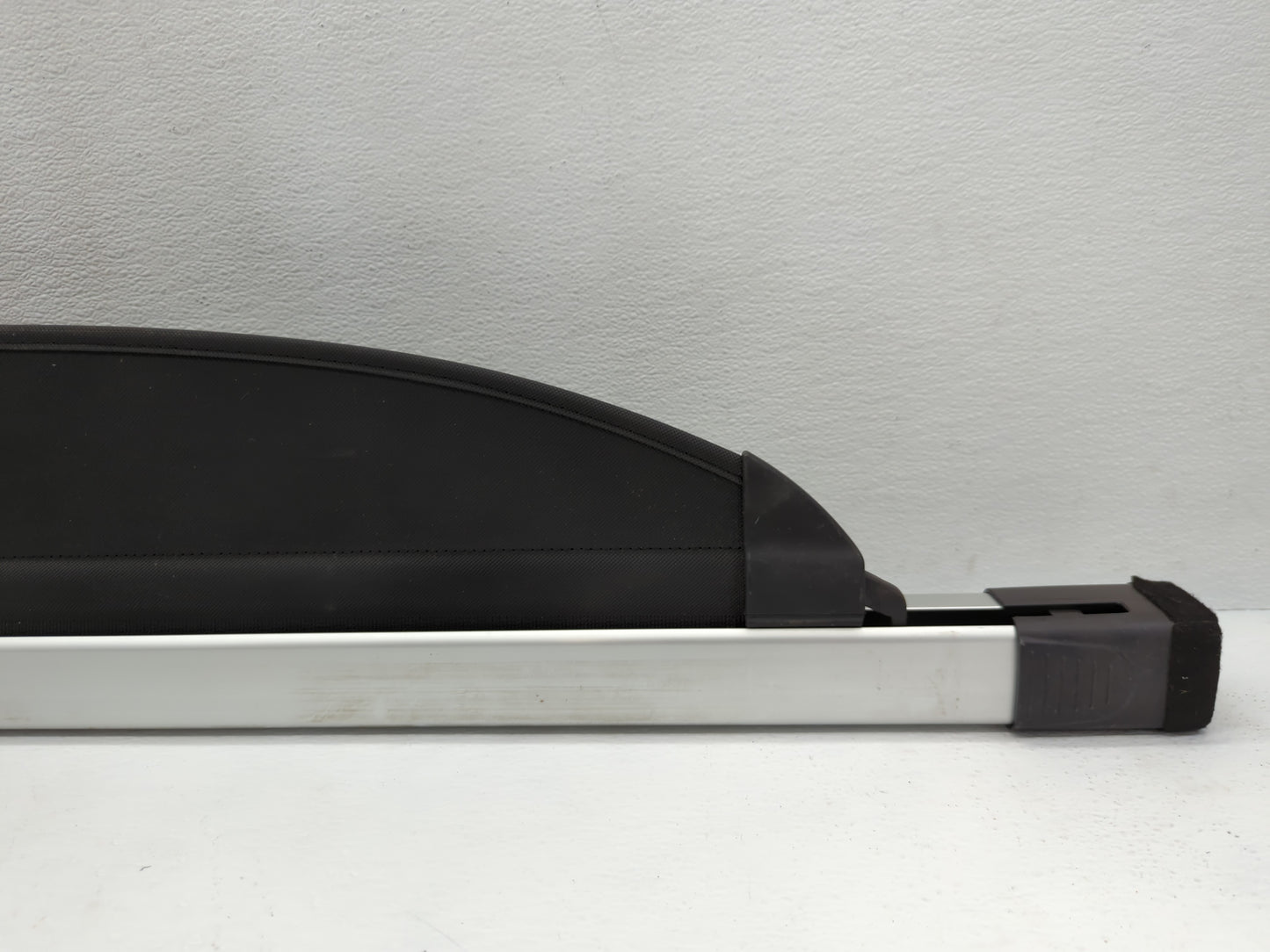 2018 Hyundai Tucson Rear Cargo Cover Storage Retractable Shade - Oemusedautoparts1.com