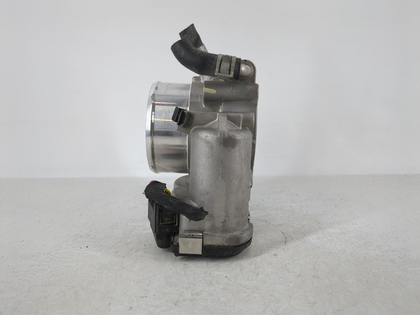 2014-2021 Hyundai Tucson Throttle Body P/N:35100-2G600 Fits Fits 2011 2012 2013 2014 2015 2016 2017 2018 2019 2020 2021 OEM 