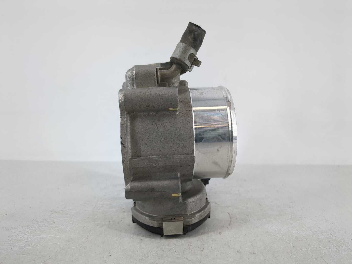 2014-2021 Hyundai Tucson Throttle Body P/N:35100-2G600 Fits Fits 2011 2012 2013 2014 2015 2016 2017 2018 2019 2020 2021 OEM 