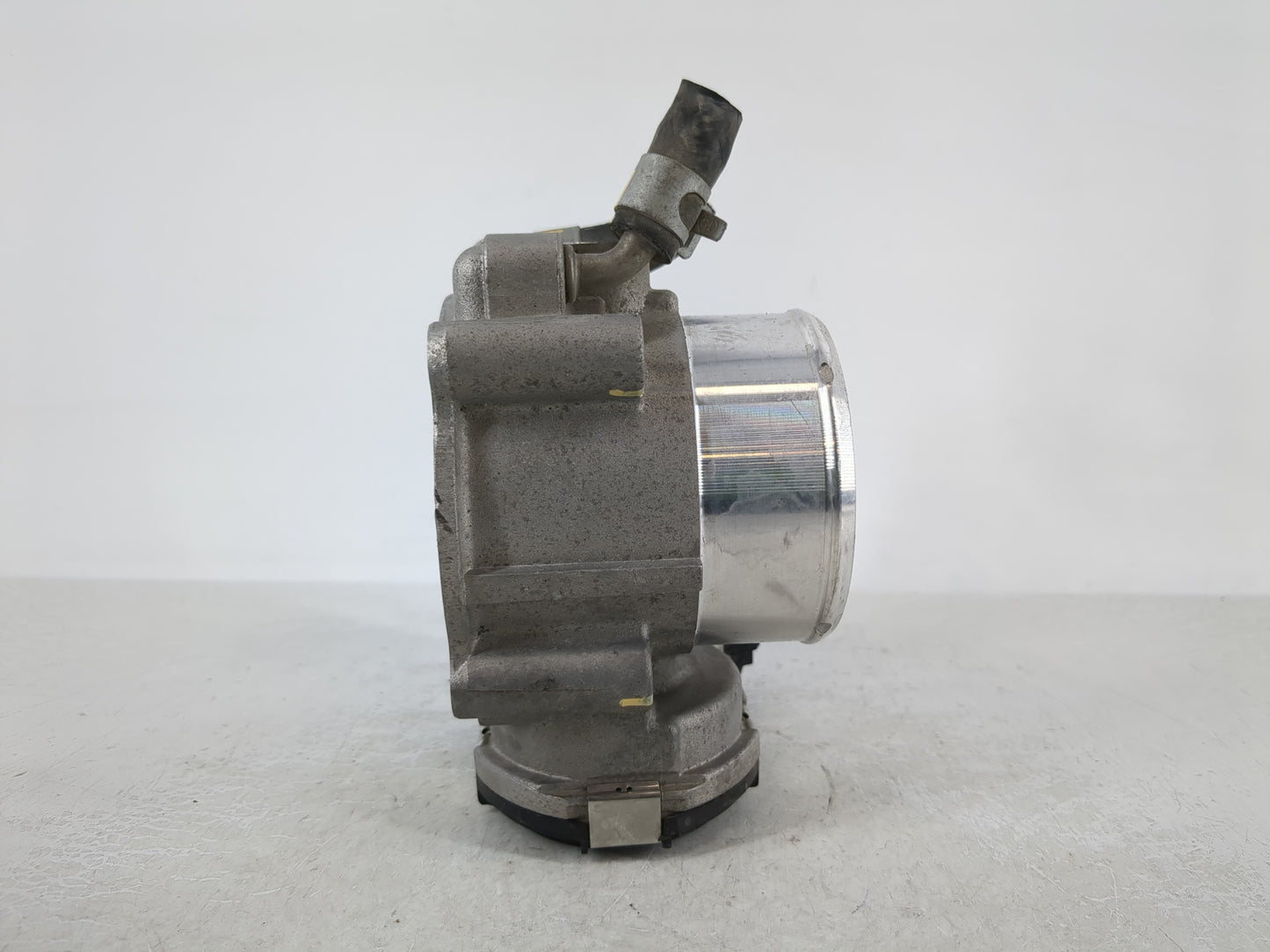2014-2021 Hyundai Tucson Throttle Body P/N:35100-2G600 Fits Fits 2011 2012 2013 2014 2015 2016 2017 2018 2019 2020 2021 OEM 