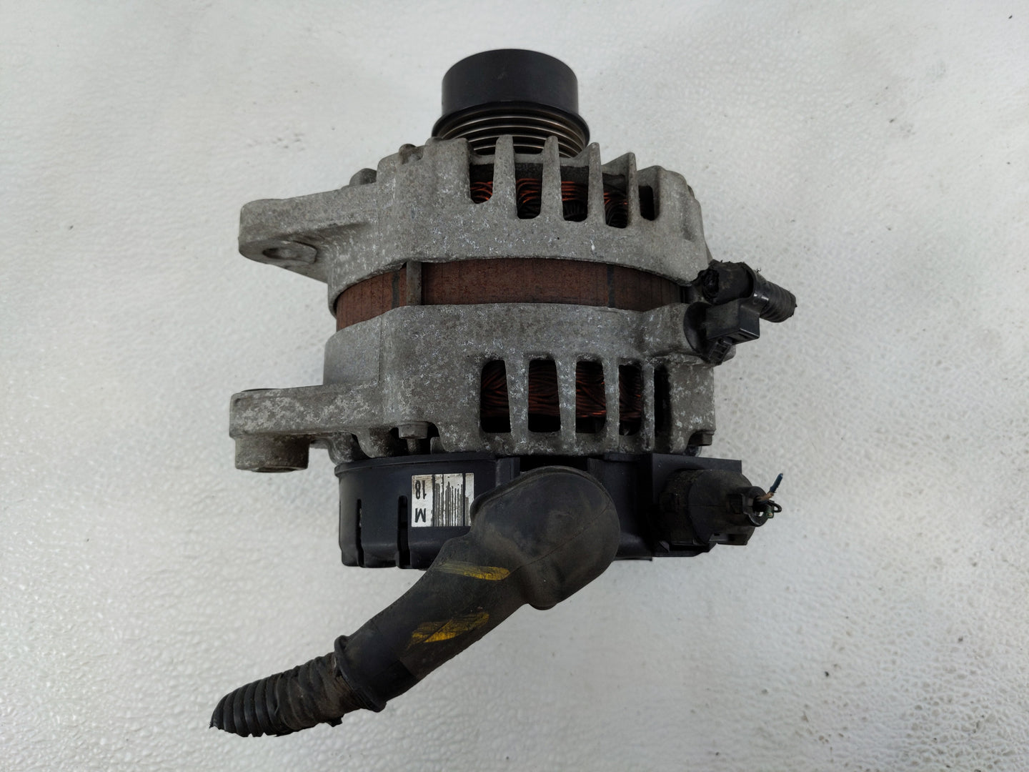 2016-2018 Hyundai Tucson Alternator Replacement Generator Charging Assembly Engine OEM P/N:37300-2B960 Fits OEM Used Auto Pa