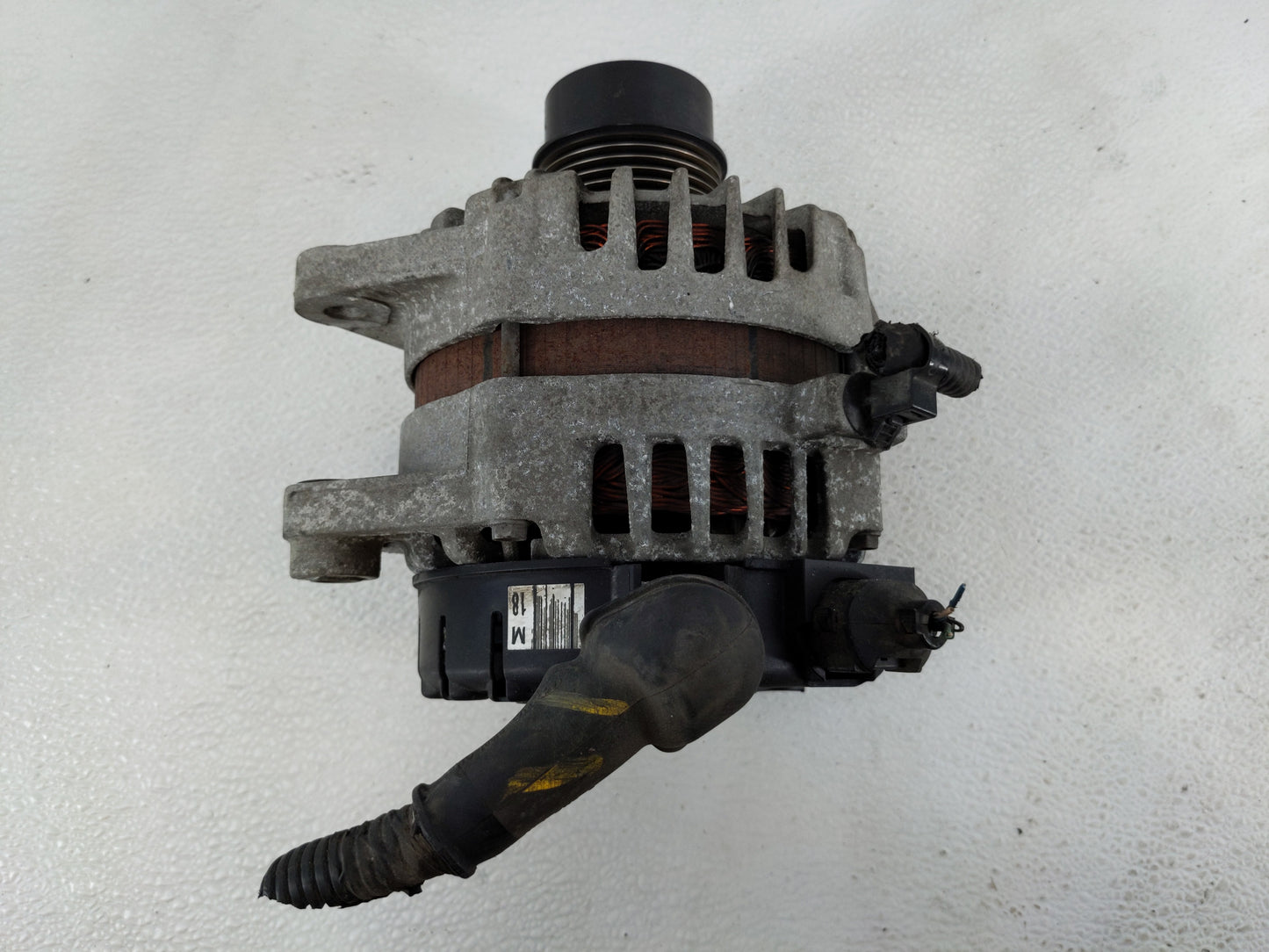 2016-2018 Hyundai Tucson Alternator Replacement Generator Charging Assembly Engine OEM P/N:37300-2B960 Fits OEM Used Auto Pa