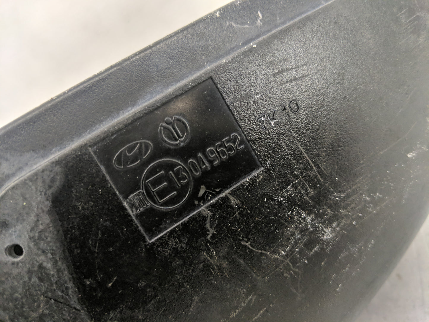 2016-2018 Hyundai Tucson Side Mirror Replacement Passenger Right View Door Mirror P/N:E13049652 Fits Fits 2016 2017 2018 OEM