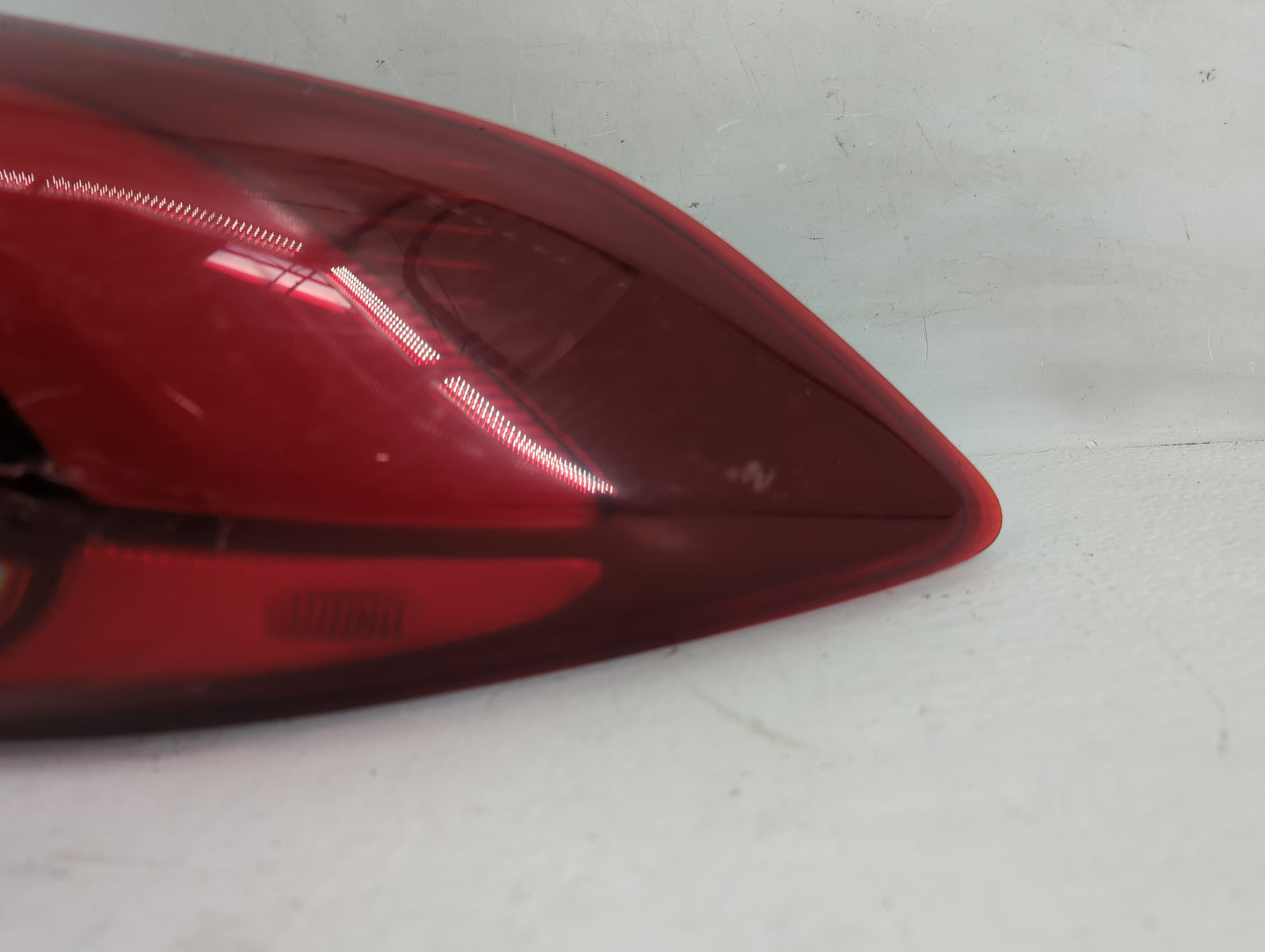 2016-2018 Hyundai Tucson Tail Light Assembly Passenger Right OEM P/N:92402-D30 Fits Fits 2016 2017 2018 OEM Used Auto Parts 