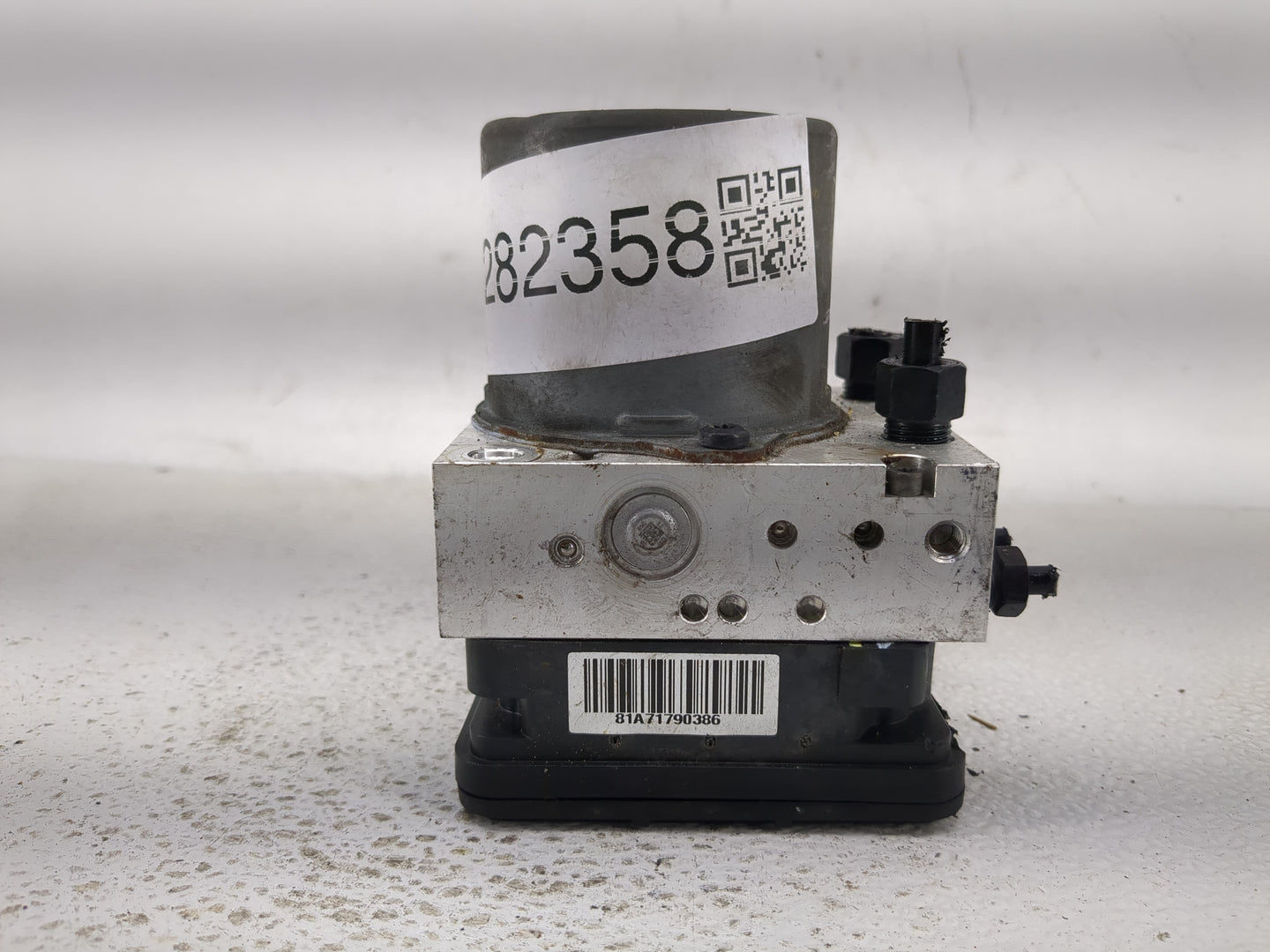 2016-2018 Hyundai Tucson ABS Pump Control Module Replacement P/N:58920-D3100 Fits Fits 2016 2017 2018 OEM Used Auto Parts - 