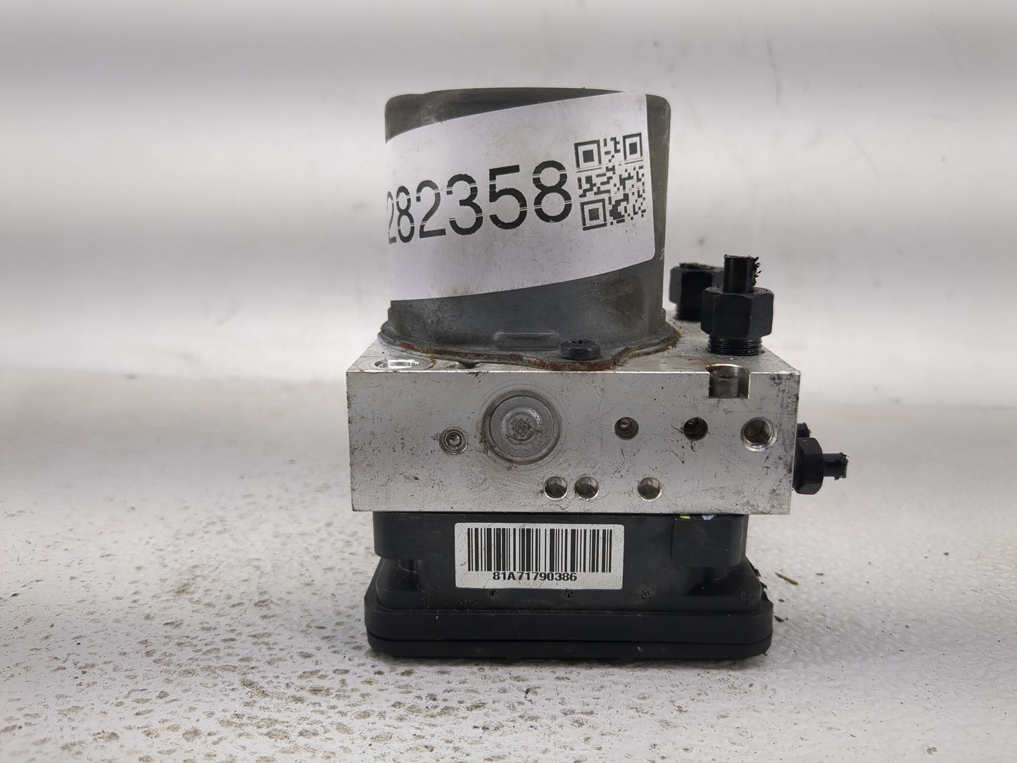 2016-2018 Hyundai Tucson ABS Pump Control Module Replacement P/N:58920-D3100 Fits Fits 2016 2017 2018 OEM Used Auto Parts - 
