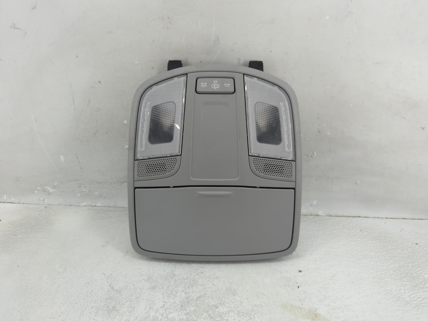 2018 Hyundai Tucson Overhead Roof Console - Oemusedautoparts1.com