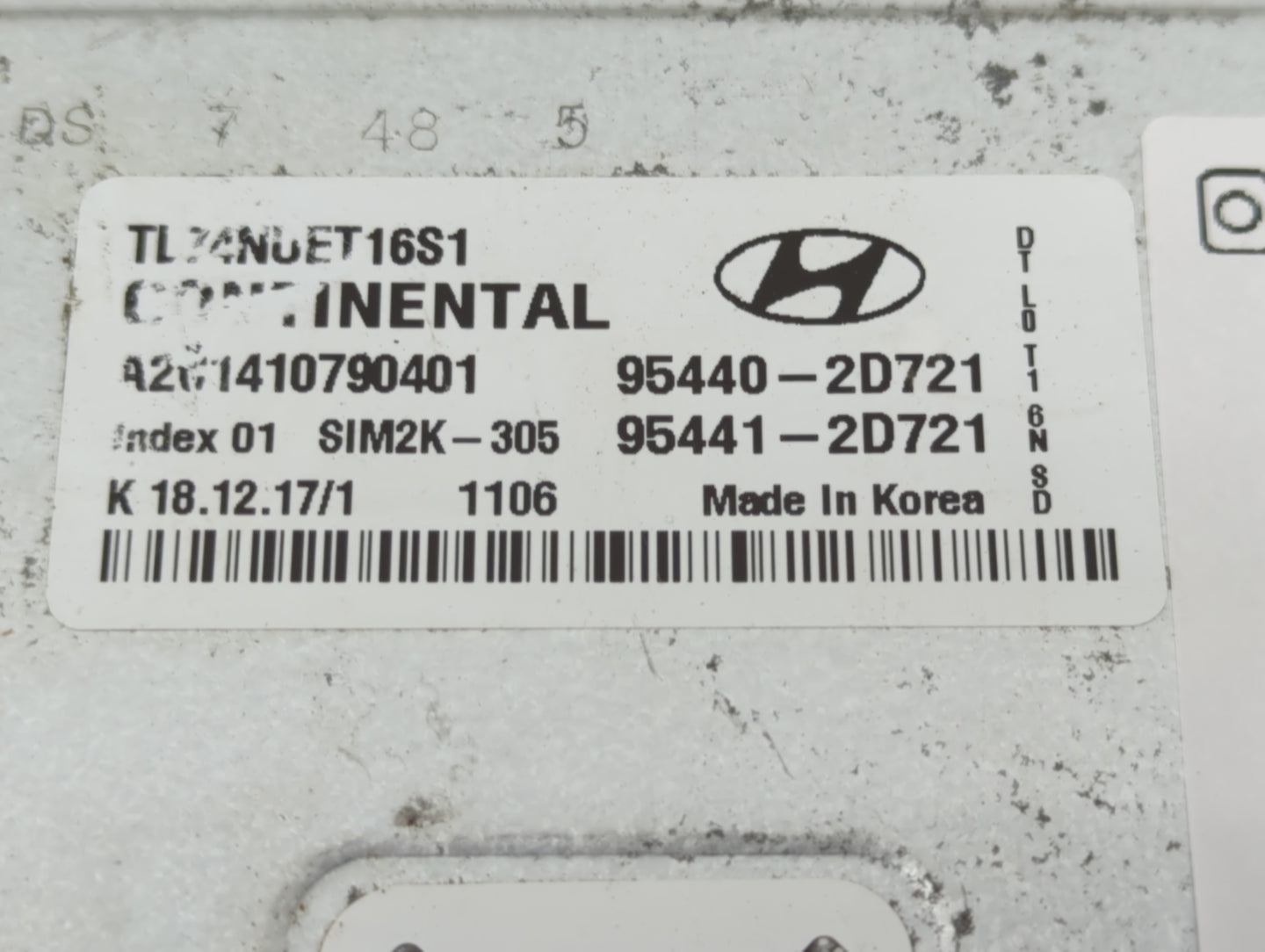 2016-2018 Hyundai Tucson Transmission Control Module Tcu Tcm 95440-2d721 - Oemusedautoparts1.com