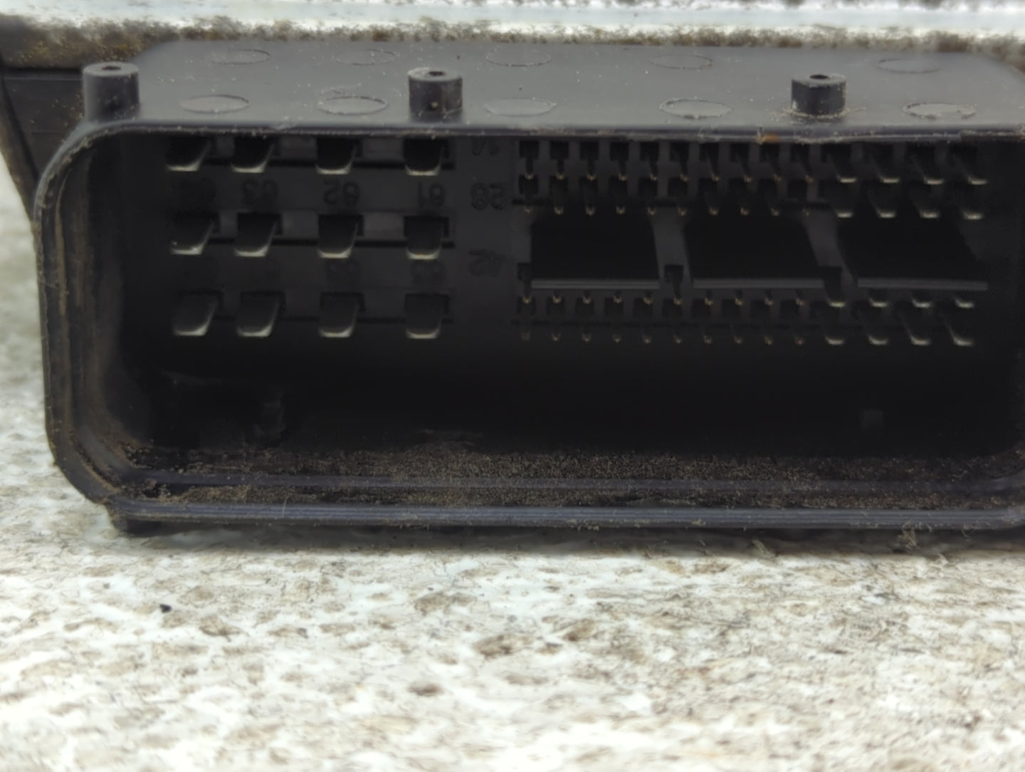 2016-2018 Hyundai Tucson Transmission Control Module Tcu Tcm 95440-2d721 - Oemusedautoparts1.com