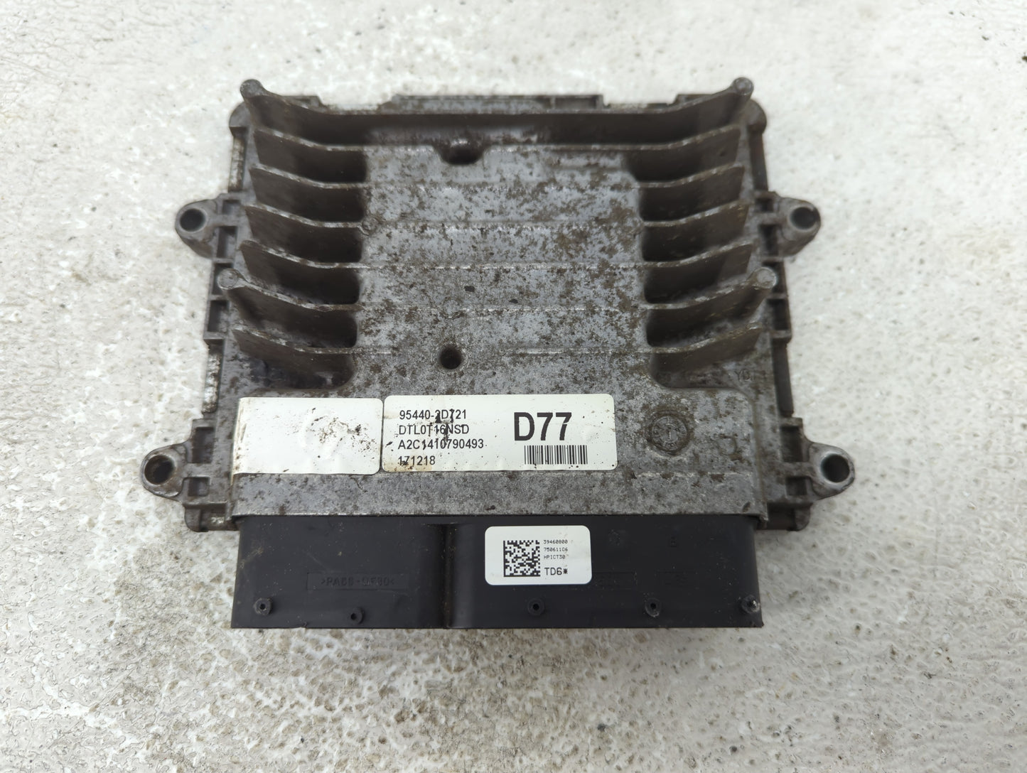 2016-2018 Hyundai Tucson Transmission Control Module Tcu Tcm 95440-2d721 - Oemusedautoparts1.com