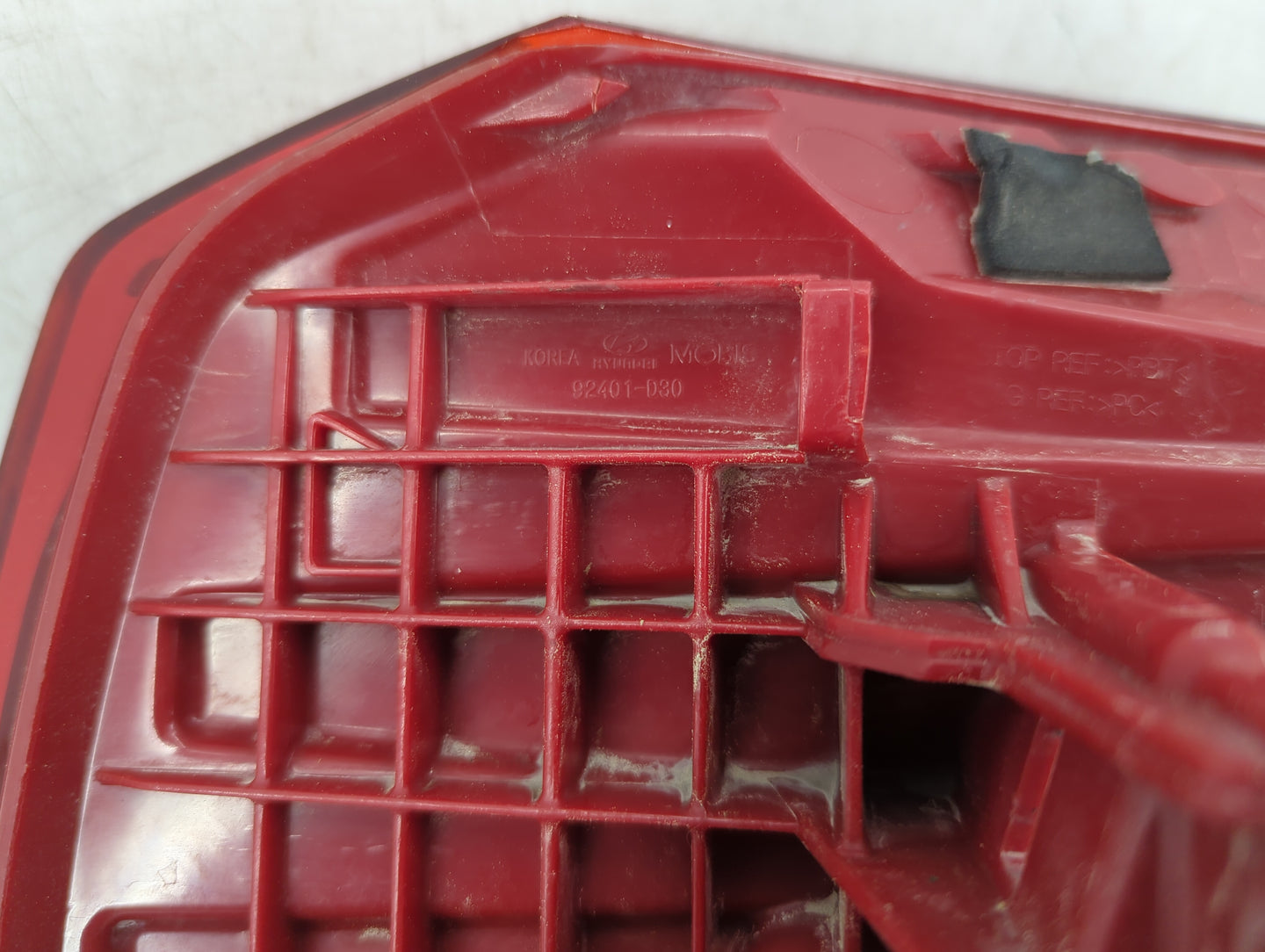 2016-2018 Hyundai Tucson Tail Light Assembly Driver Left OEM P/N:92401-D30 Fits Fits 2016 2017 2018 OEM Used Auto Parts - Oe