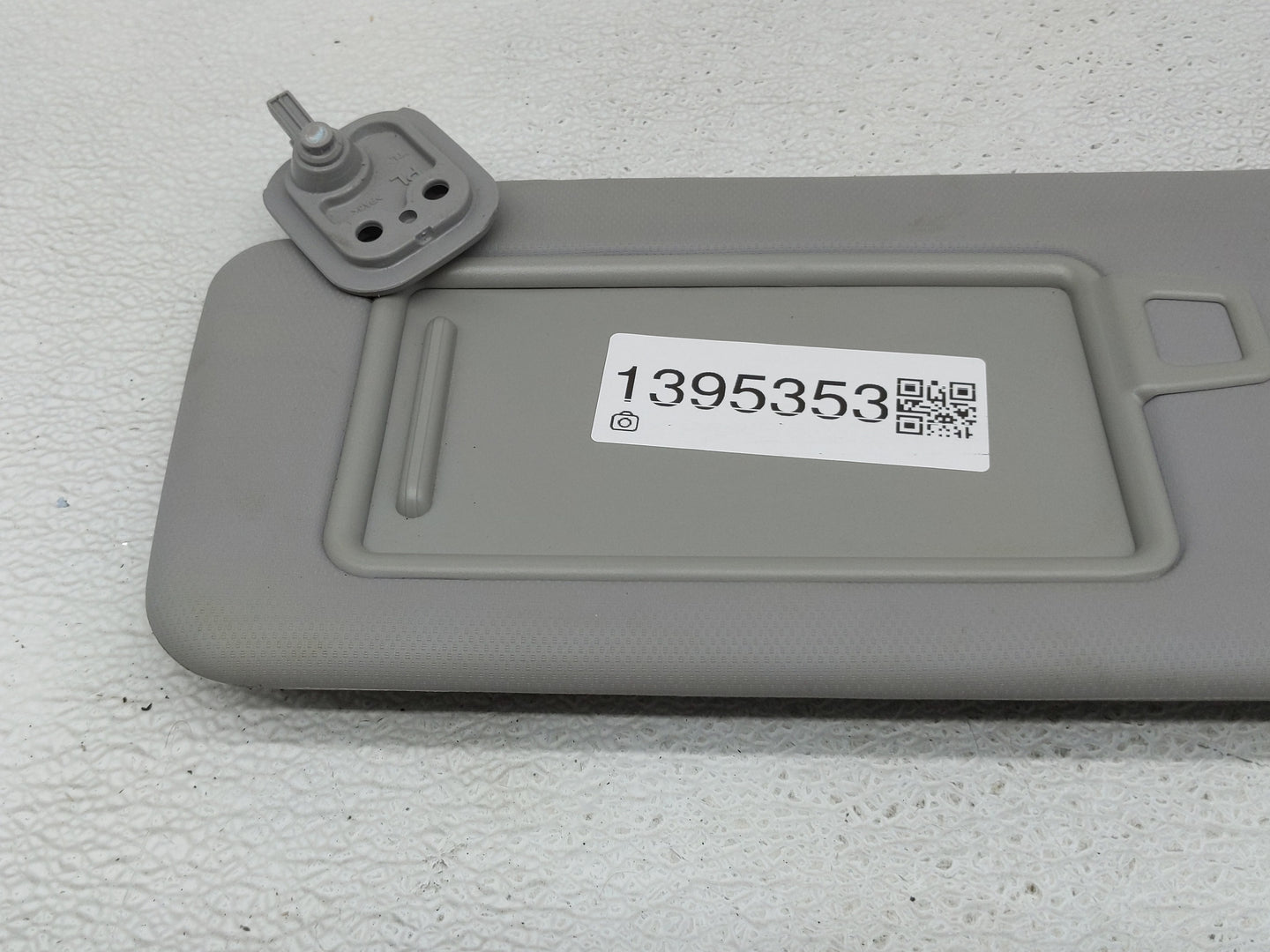 2016-2018 Hyundai Tucson Sun Visor Shade Replacement Driver Left Mirror Fits Fits 2016 2017 2018 OEM Used Auto Parts - Oemus