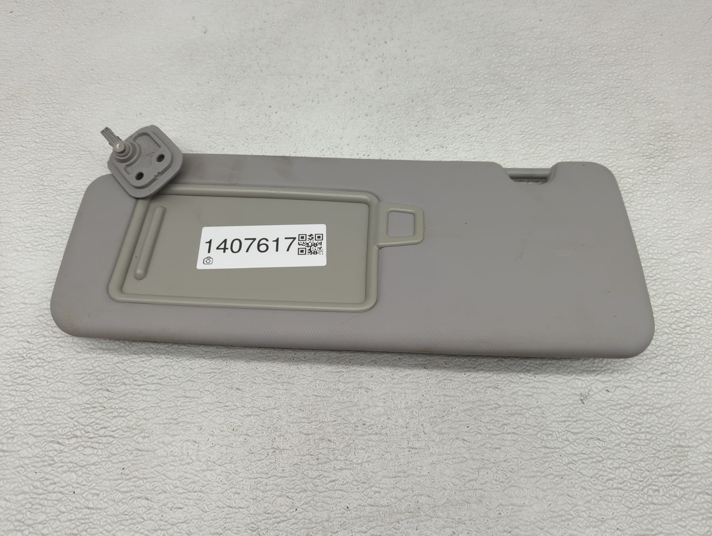 2016-2018 Hyundai Tucson Sun Visor Shade Replacement Driver Left Mirror Fits Fits 2016 2017 2018 OEM Used Auto Parts - Oemus