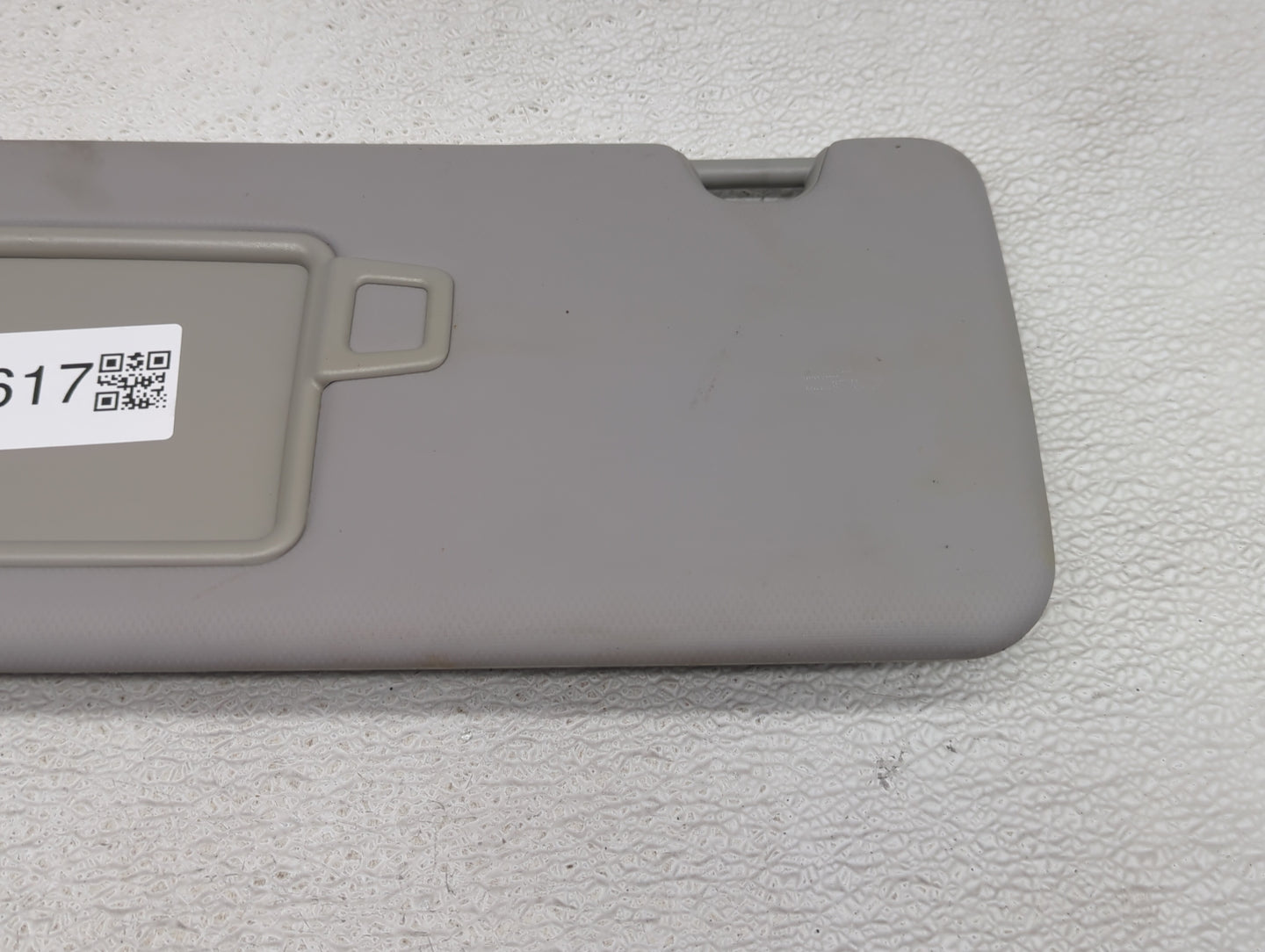2016-2018 Hyundai Tucson Sun Visor Shade Replacement Driver Left Mirror Fits Fits 2016 2017 2018 OEM Used Auto Parts - Oemus