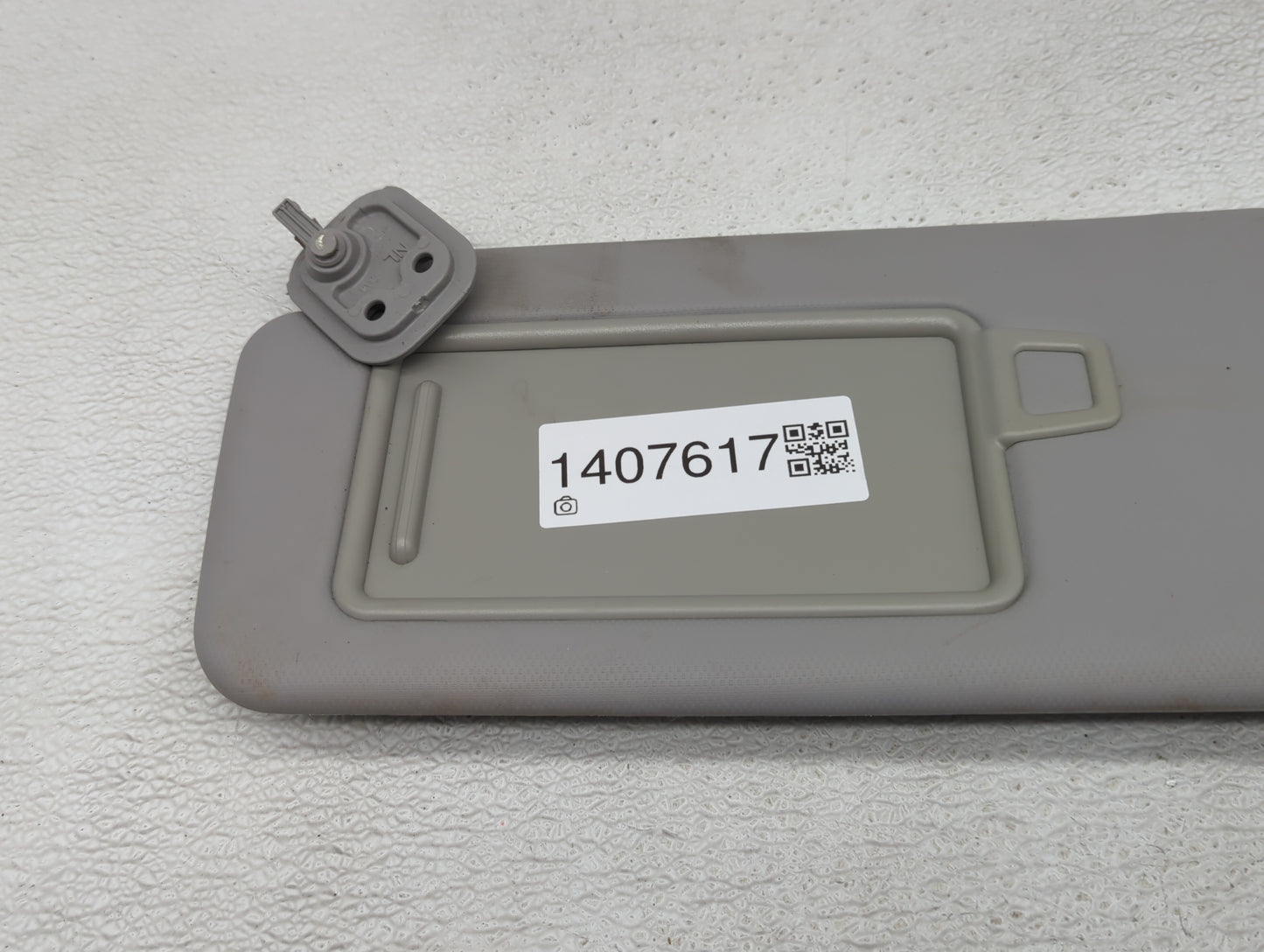 2016-2018 Hyundai Tucson Sun Visor Shade Replacement Driver Left Mirror Fits Fits 2016 2017 2018 OEM Used Auto Parts - Oemus