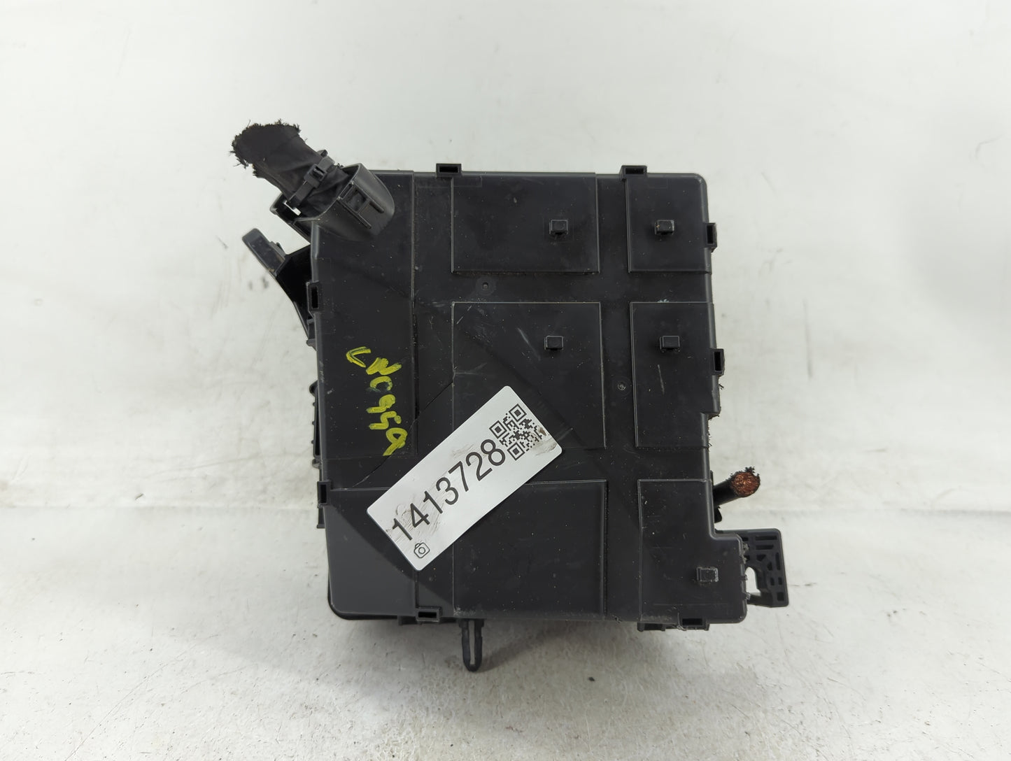 2016-2018 Hyundai Tucson Fusebox Fuse Box Panel Relay Module P/N:91422-D3132 Fits Fits 2016 2017 2018 OEM Used Auto Parts - 