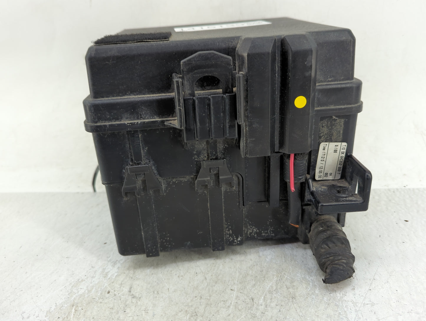 2016-2018 Hyundai Tucson Fusebox Fuse Box Panel Relay Module P/N:91422D3172 Fits Fits 2016 2017 2018 OEM Used Auto Parts - O