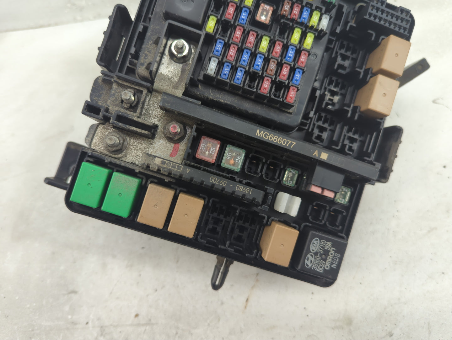 2016-2018 Hyundai Tucson Fusebox Fuse Box Panel Relay Module P/N:91422-D3172 Fits Fits 2016 2017 2018 OEM Used Auto Parts - 
