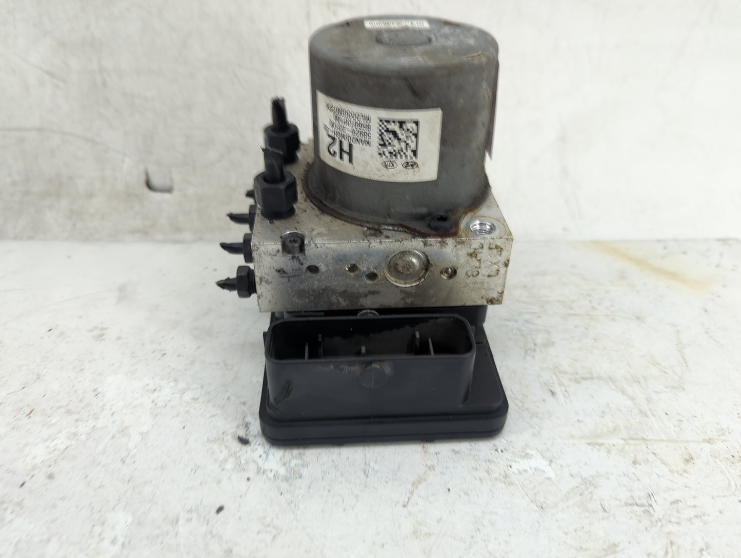 2016-2018 Hyundai Tucson ABS Pump Control Module Replacement P/N:BE6003P100 58920-D3100, A1000700ARJ Fits Fits 2016 2017 201