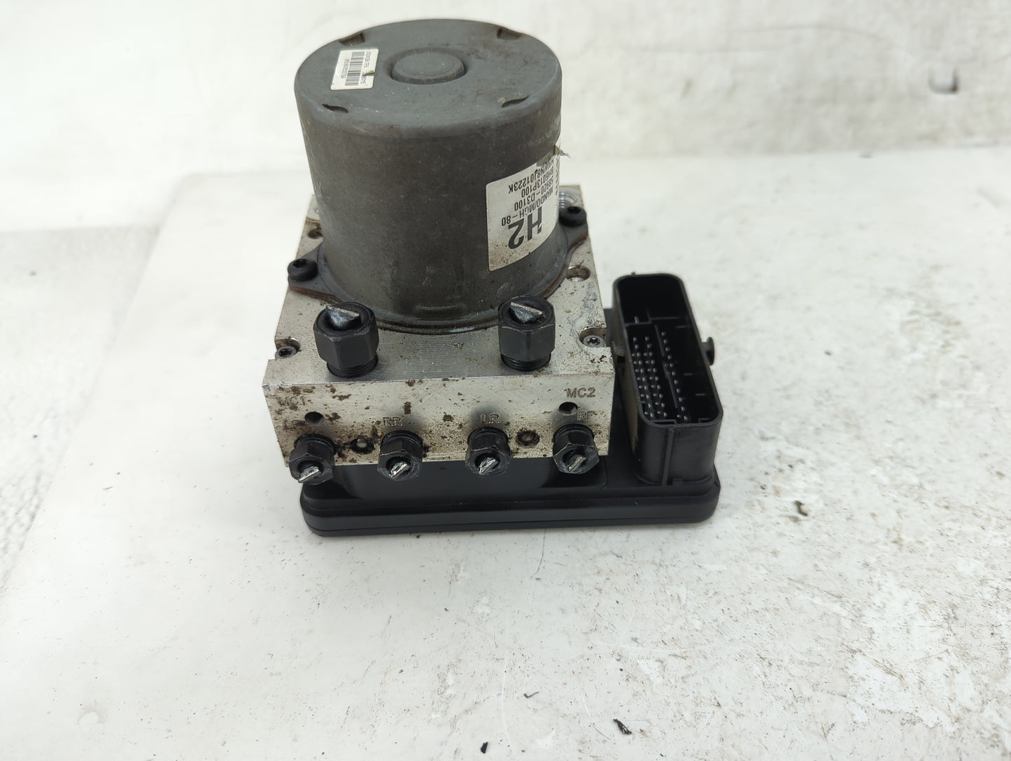 2016-2018 Hyundai Tucson ABS Pump Control Module Replacement P/N:BE6003P100 58920-D3100, 58920-D3160 Fits Fits 2016 2017 201