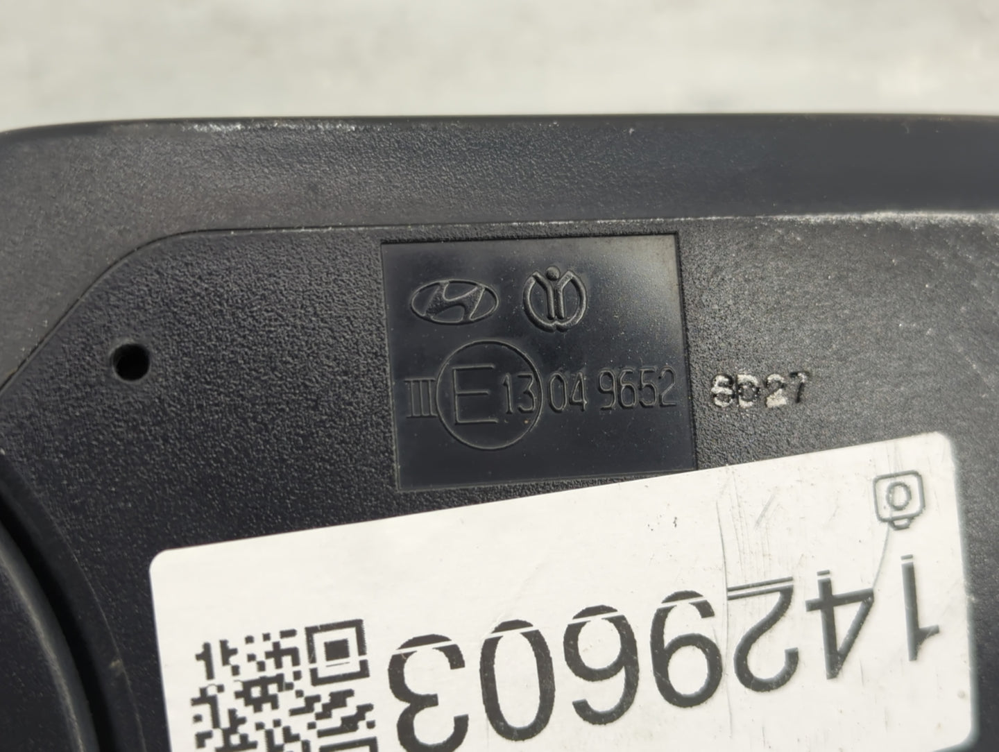 2016-2018 Hyundai Tucson Passenger Side View Mirror - Right Door Mirror OEM Used - Oemusedautoparts1.com