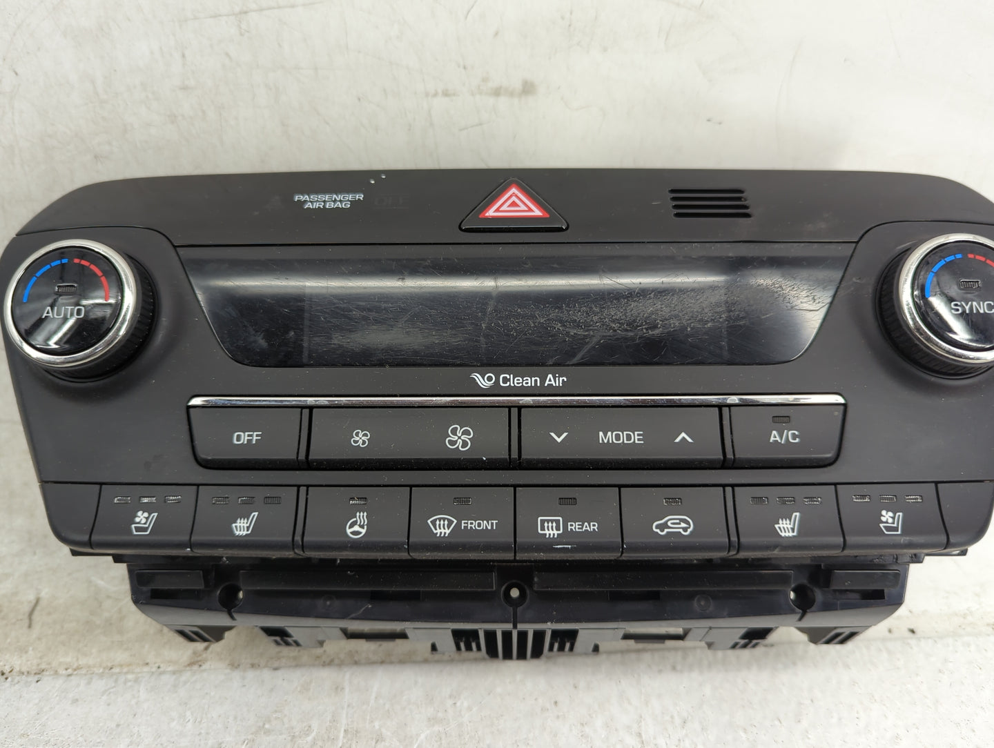 2018 Hyundai Tucson Climate Control Module Temperature AC/Heater Replacement P/N:97250-D3601YAK Fits OEM Used Auto Parts - O