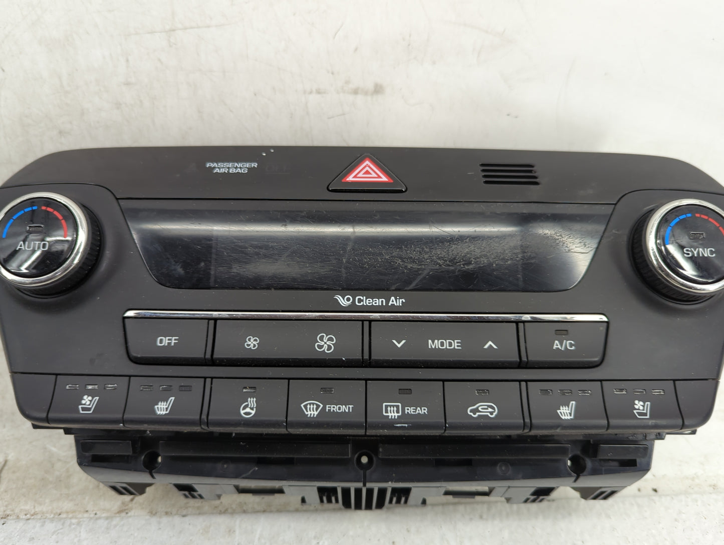2018 Hyundai Tucson Climate Control Module Temperature AC/Heater Replacement P/N:97250-D3601YAK Fits OEM Used Auto Parts - O