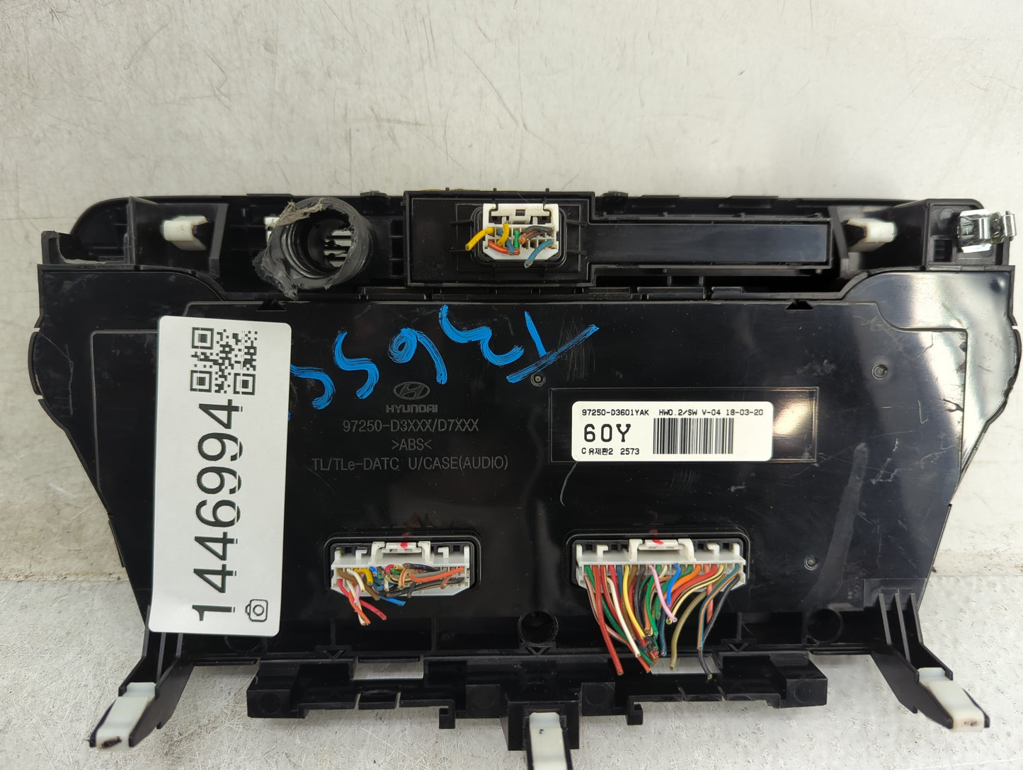 2018 Hyundai Tucson Climate Control Module Temperature AC/Heater Replacement P/N:97250-D3601YAK Fits OEM Used Auto Parts - O