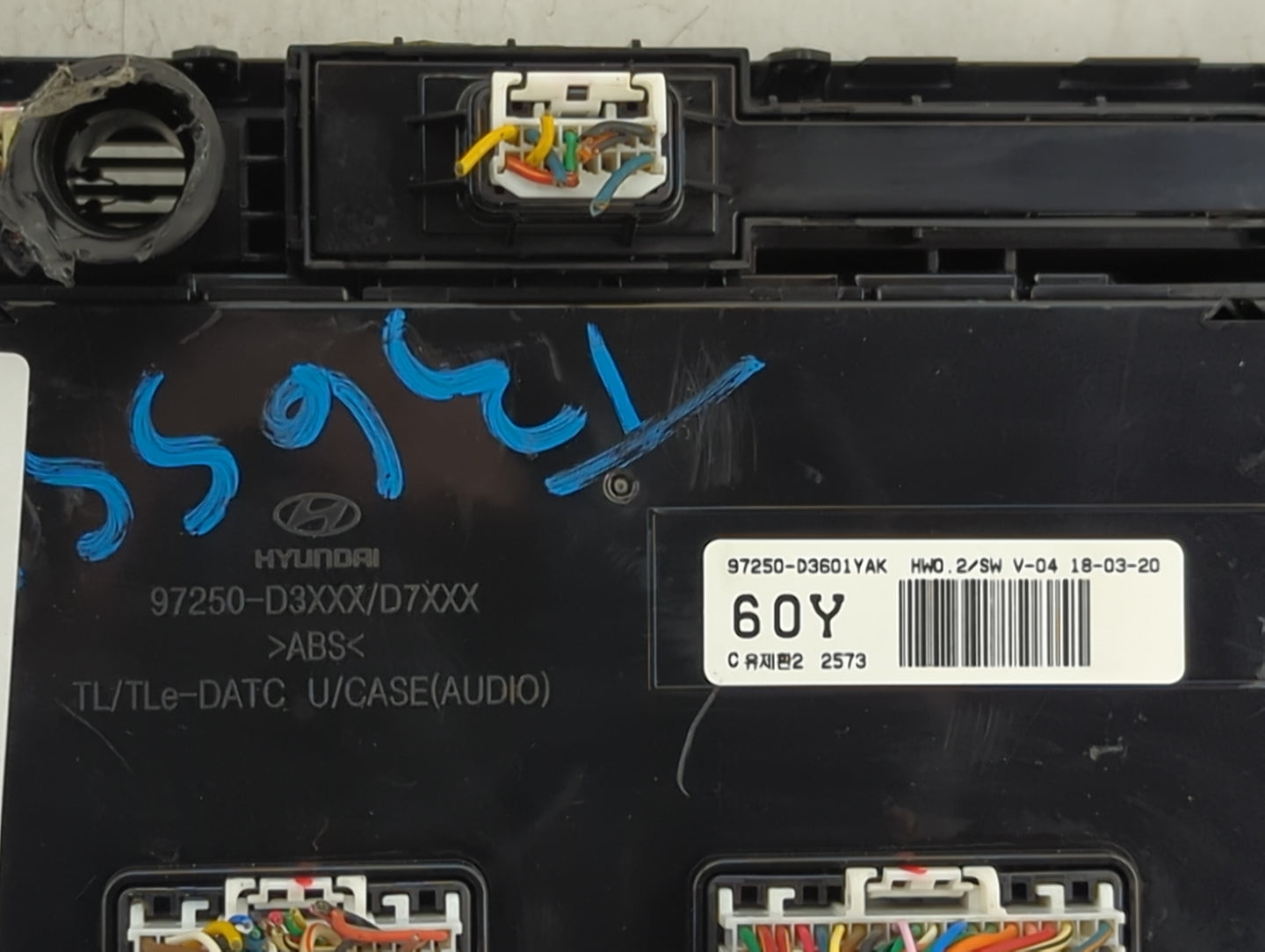 2018 Hyundai Tucson Climate Control Module Temperature AC/Heater Replacement P/N:97250-D3601YAK Fits OEM Used Auto Parts - O