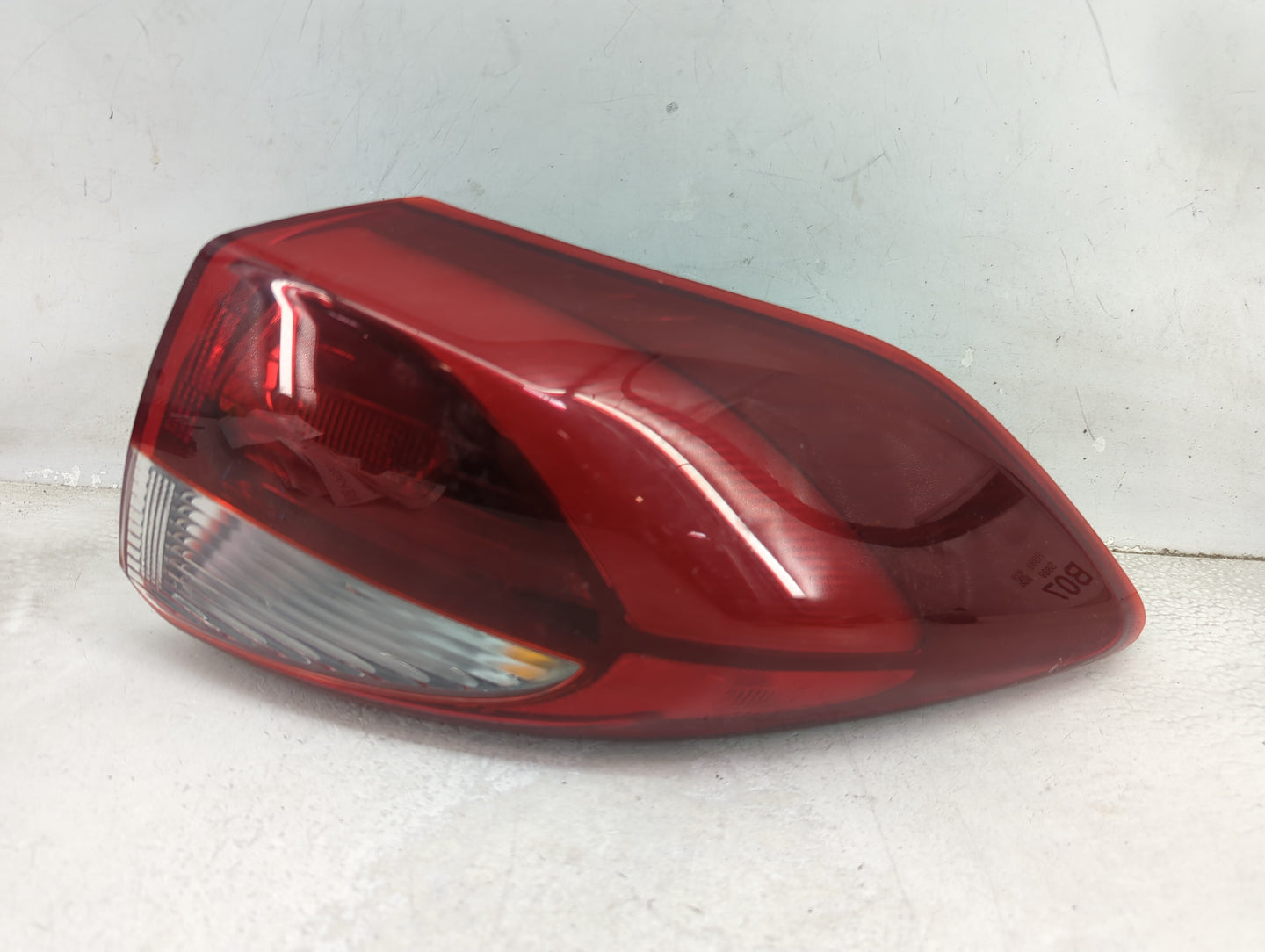 2016-2018 Hyundai Tucson Tail Light Assembly Passenger Right OEM P/N:92402-D30 Fits Fits 2016 2017 2018 OEM Used Auto Parts 