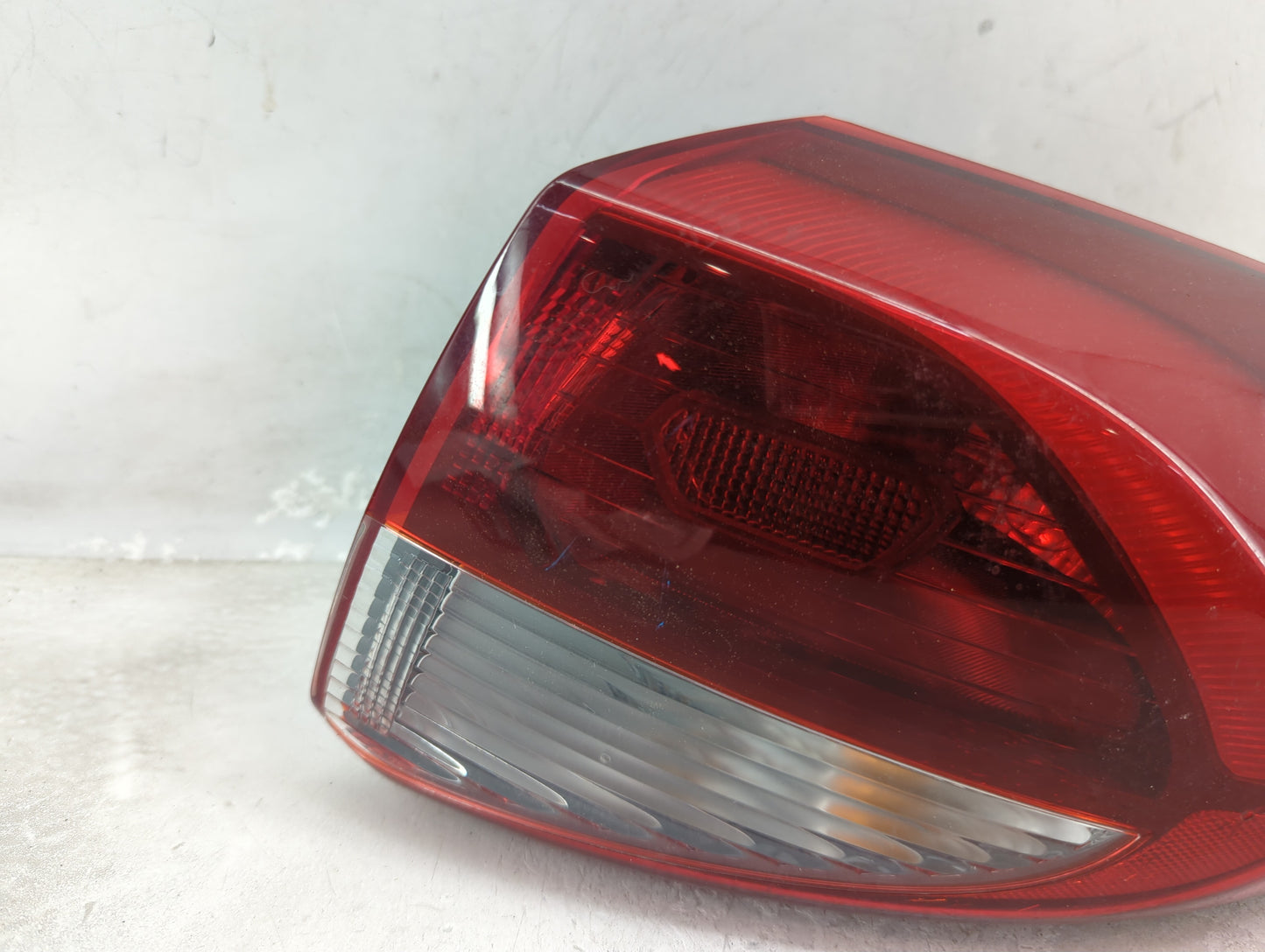 2016-2018 Hyundai Tucson Tail Light Assembly Passenger Right OEM P/N:92402-D30 Fits Fits 2016 2017 2018 OEM Used Auto Parts 